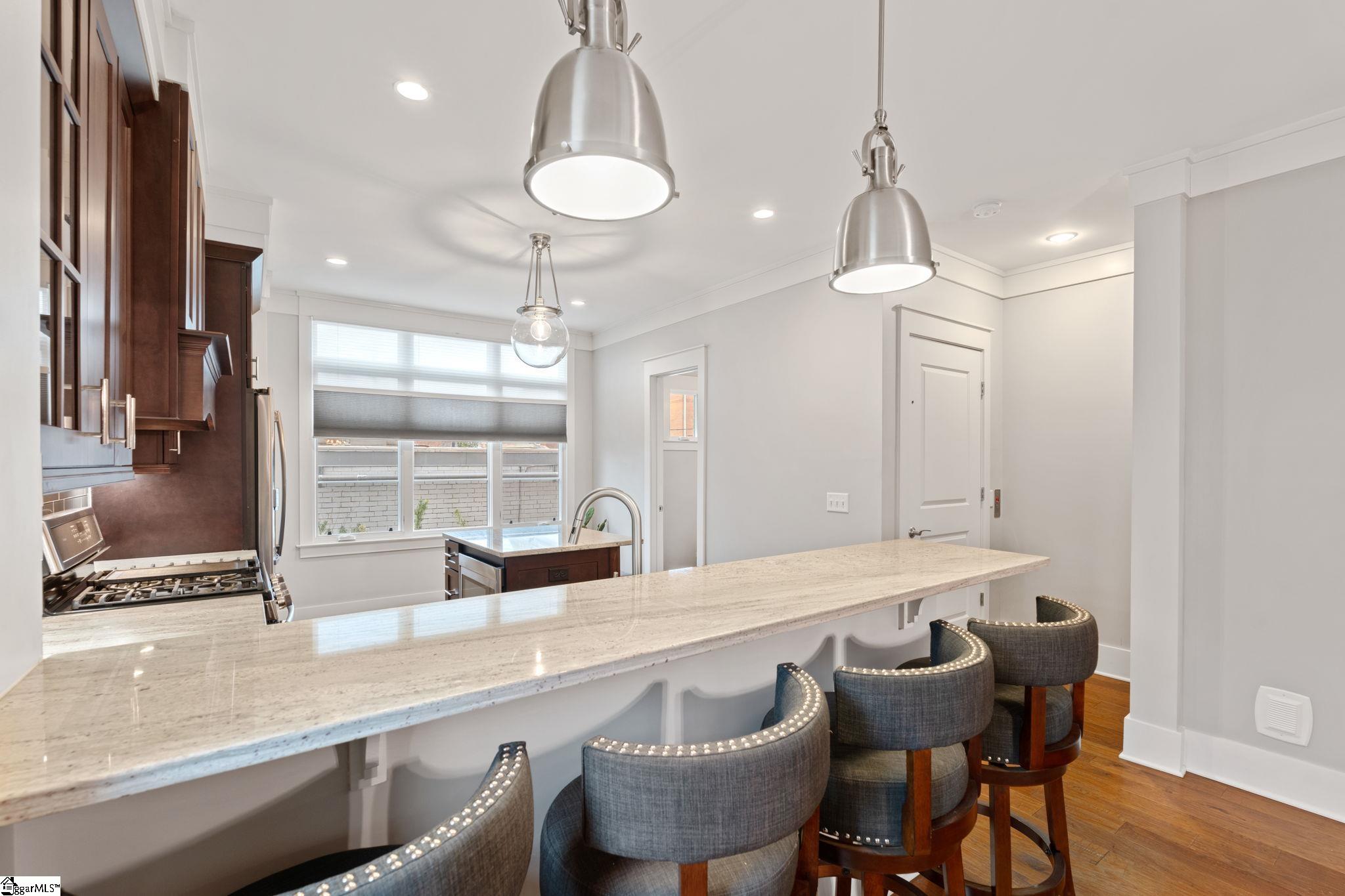 1027 Main Street Unit 303