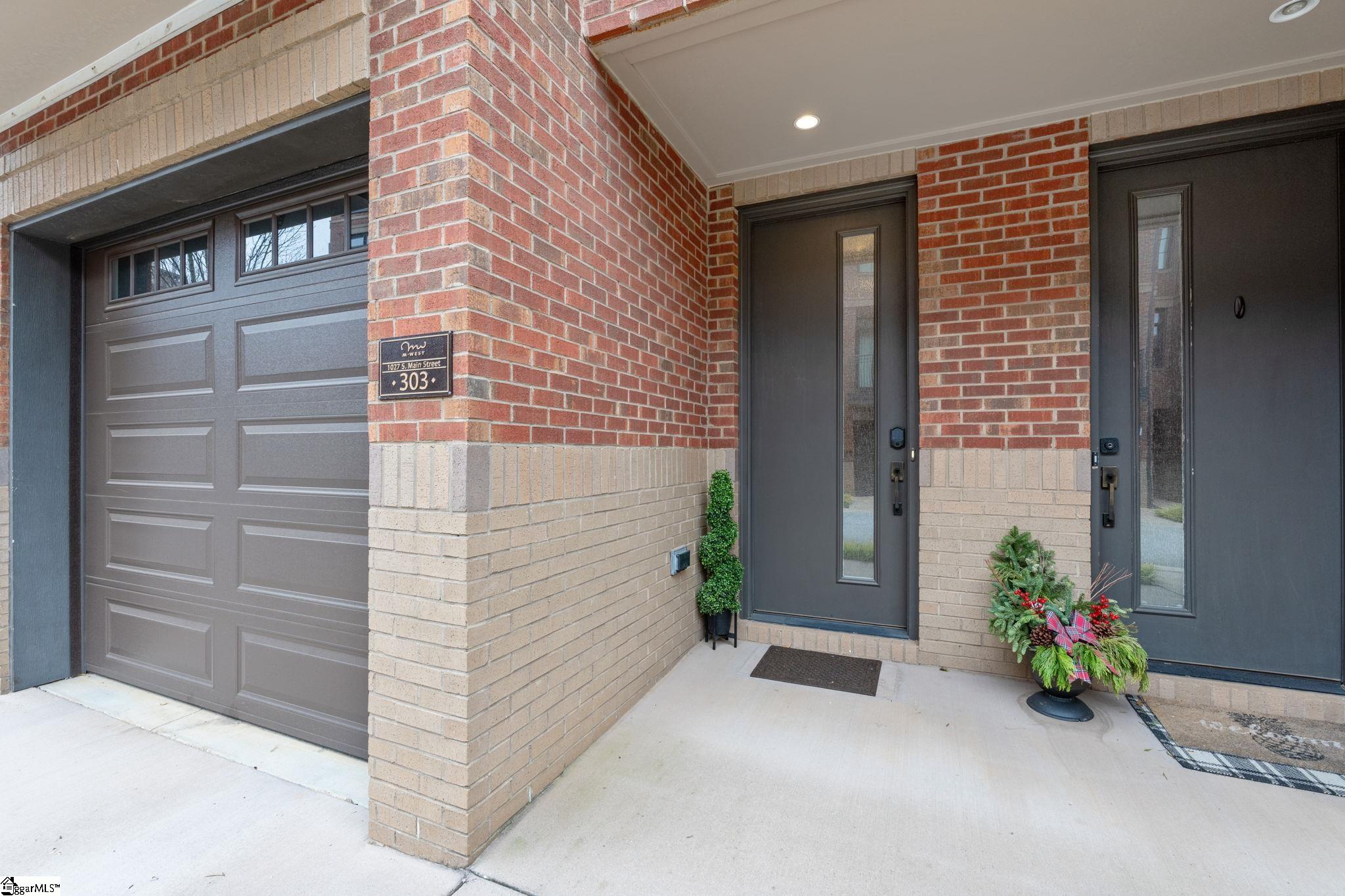 1027 Main Street Unit 303