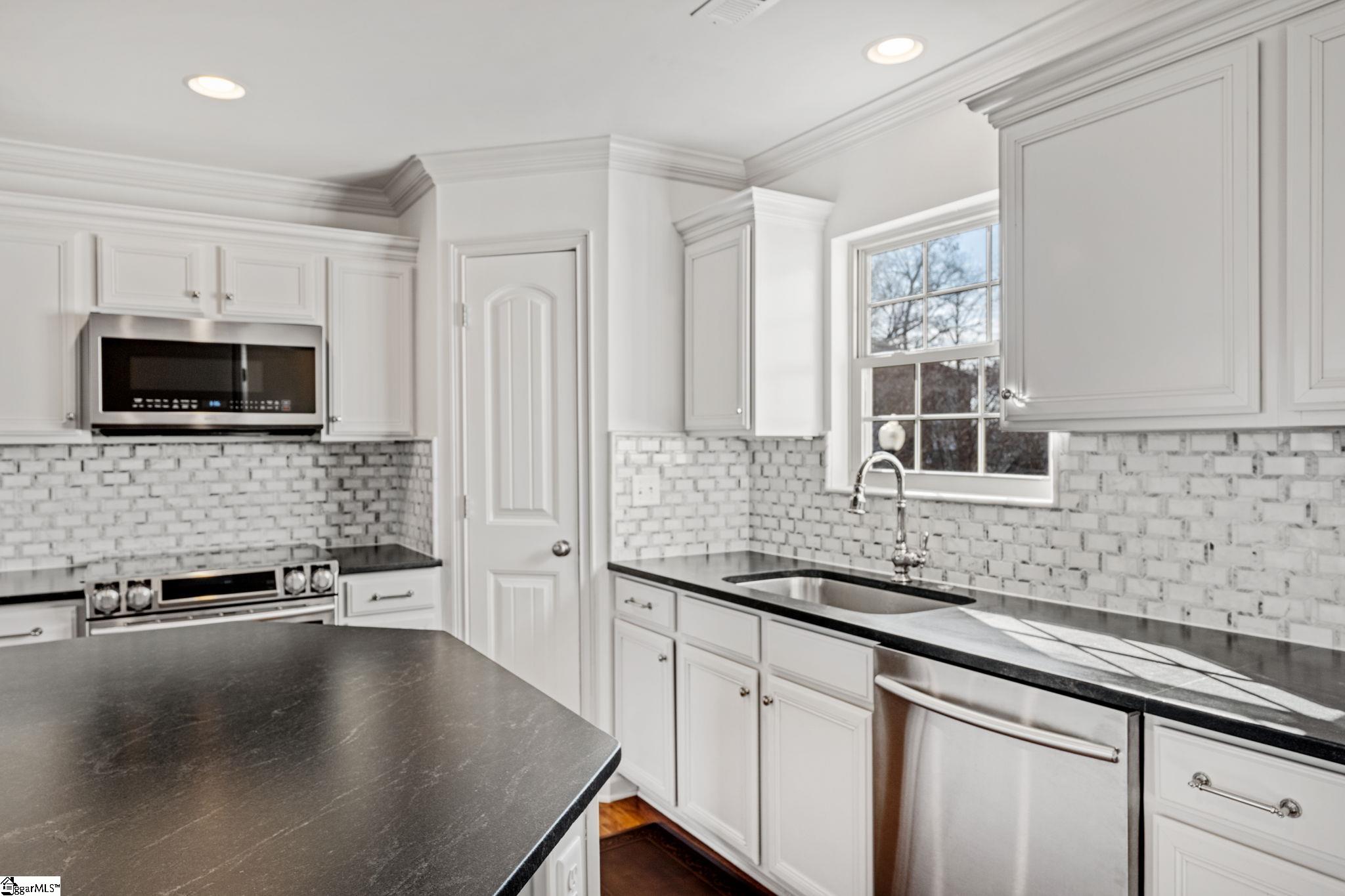 202 S Memminger Street