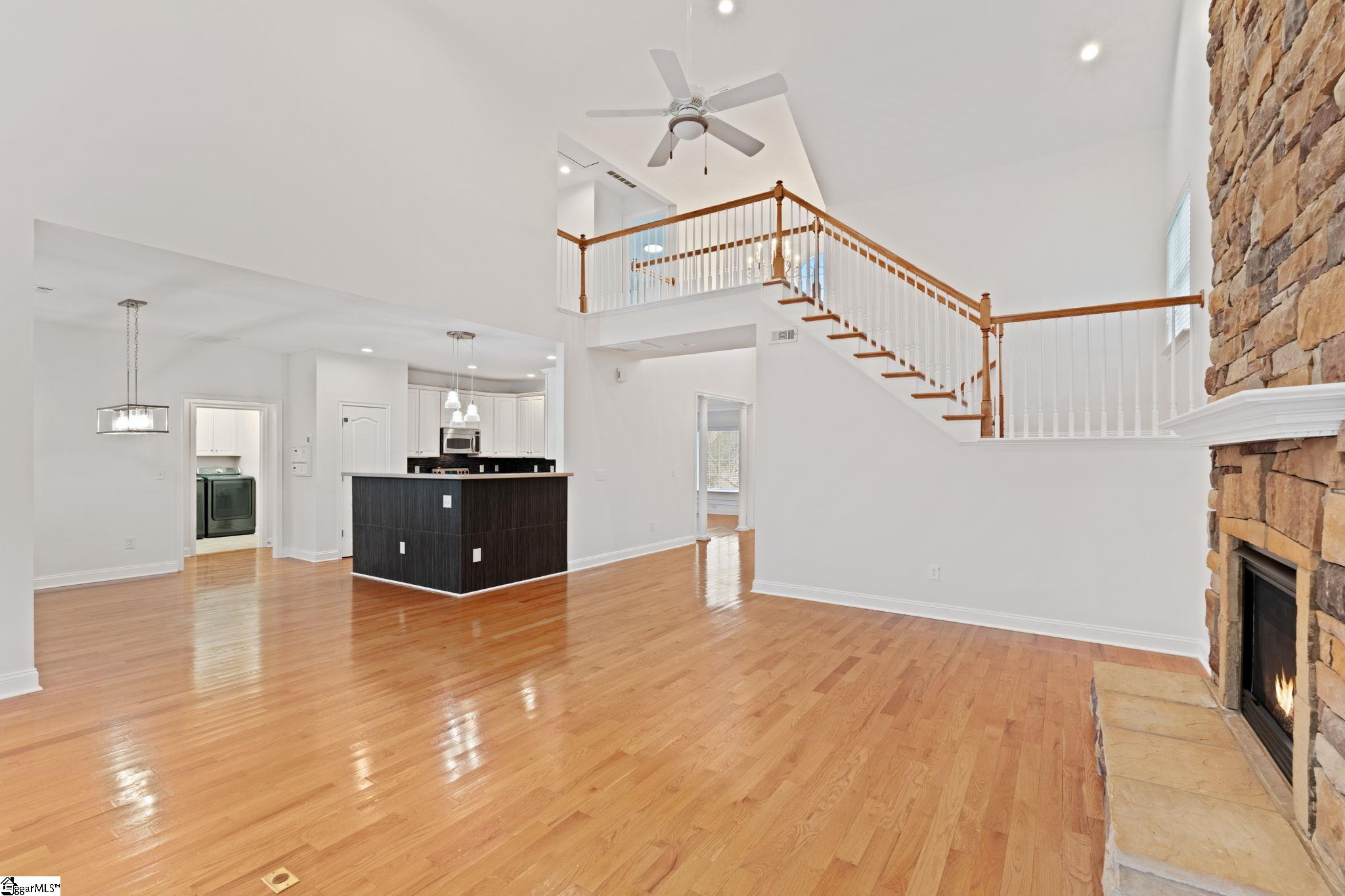 207 Traymore Way
