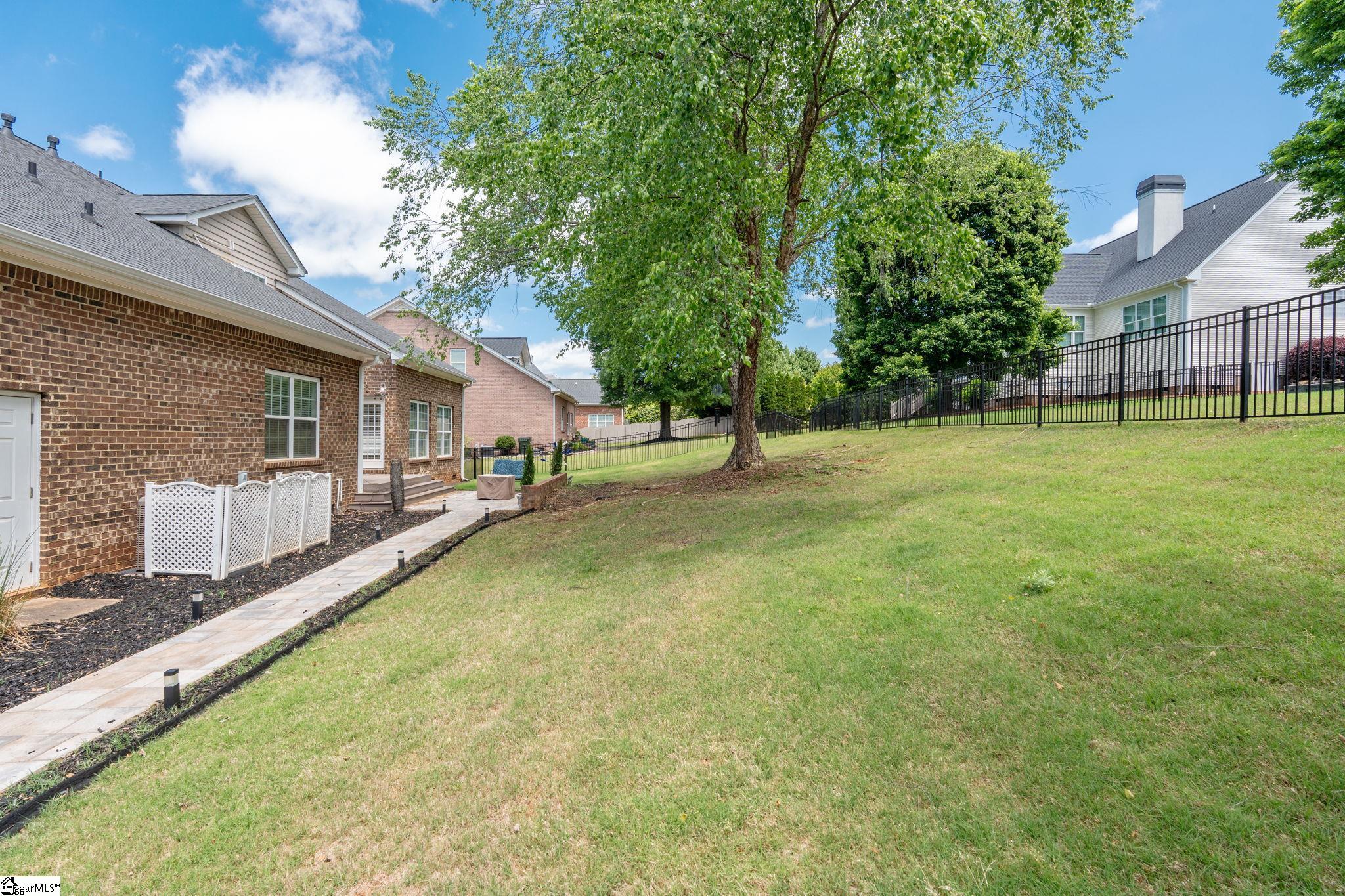 207 Traymore Way