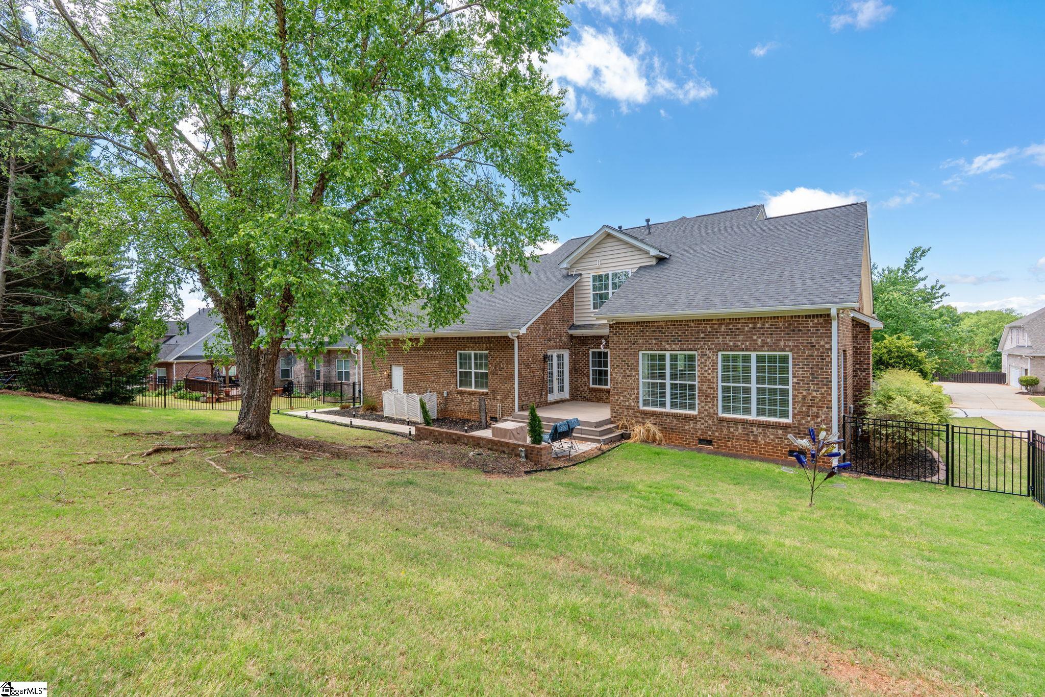 207 Traymore Way