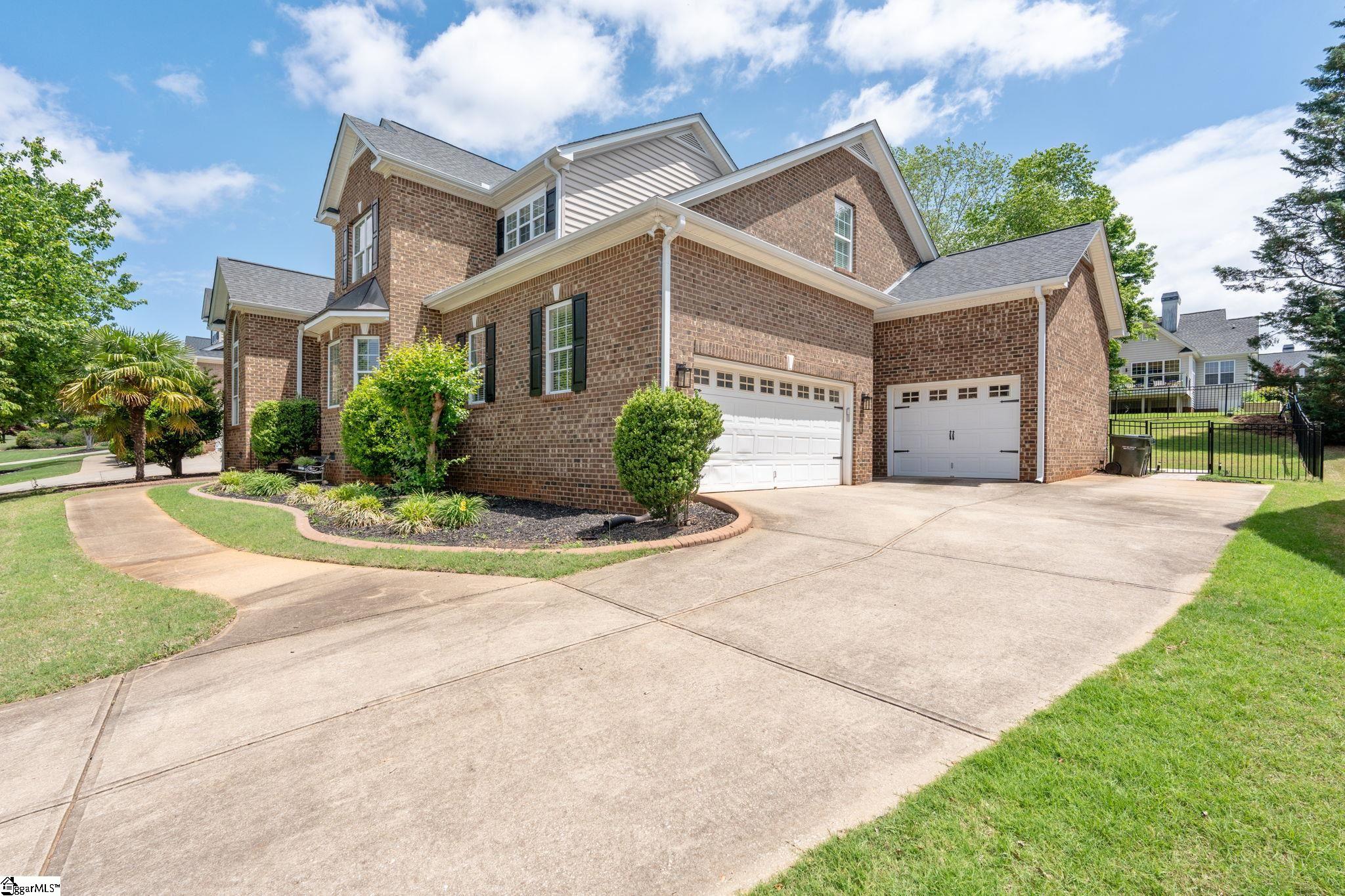 207 Traymore Way