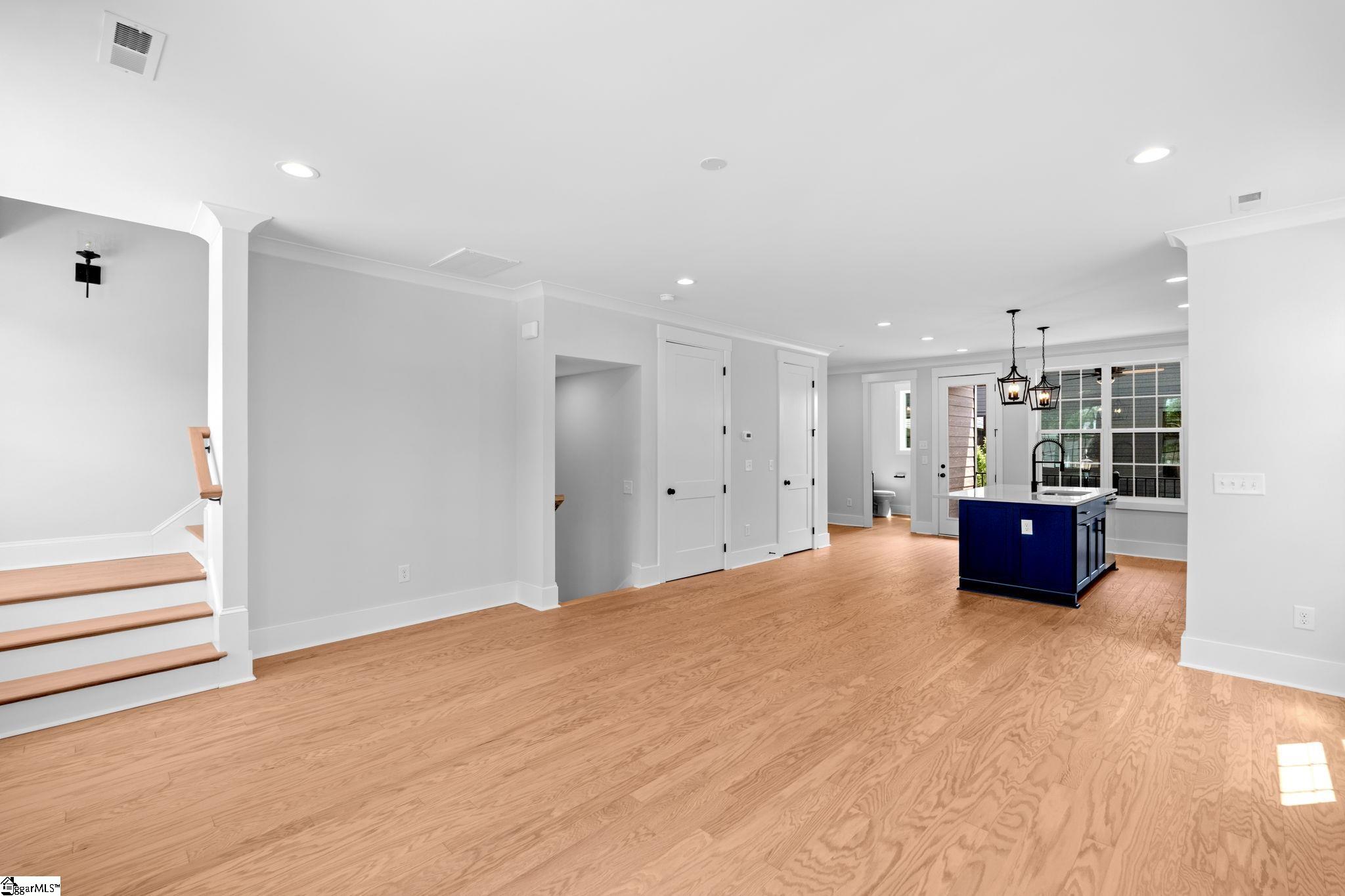 1305 Pendleton Street Unit 12