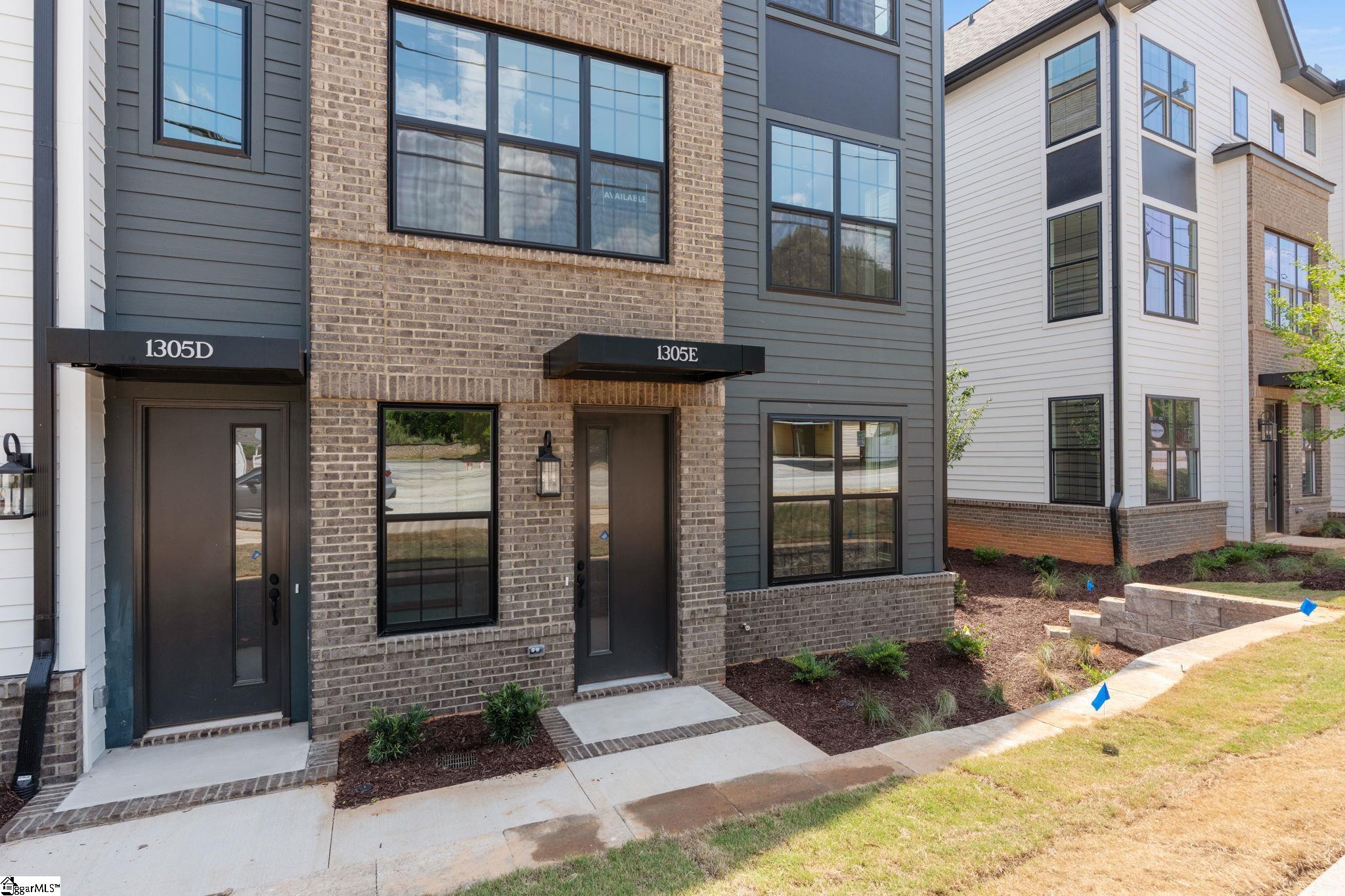 1305 Pendleton Street Unit 12