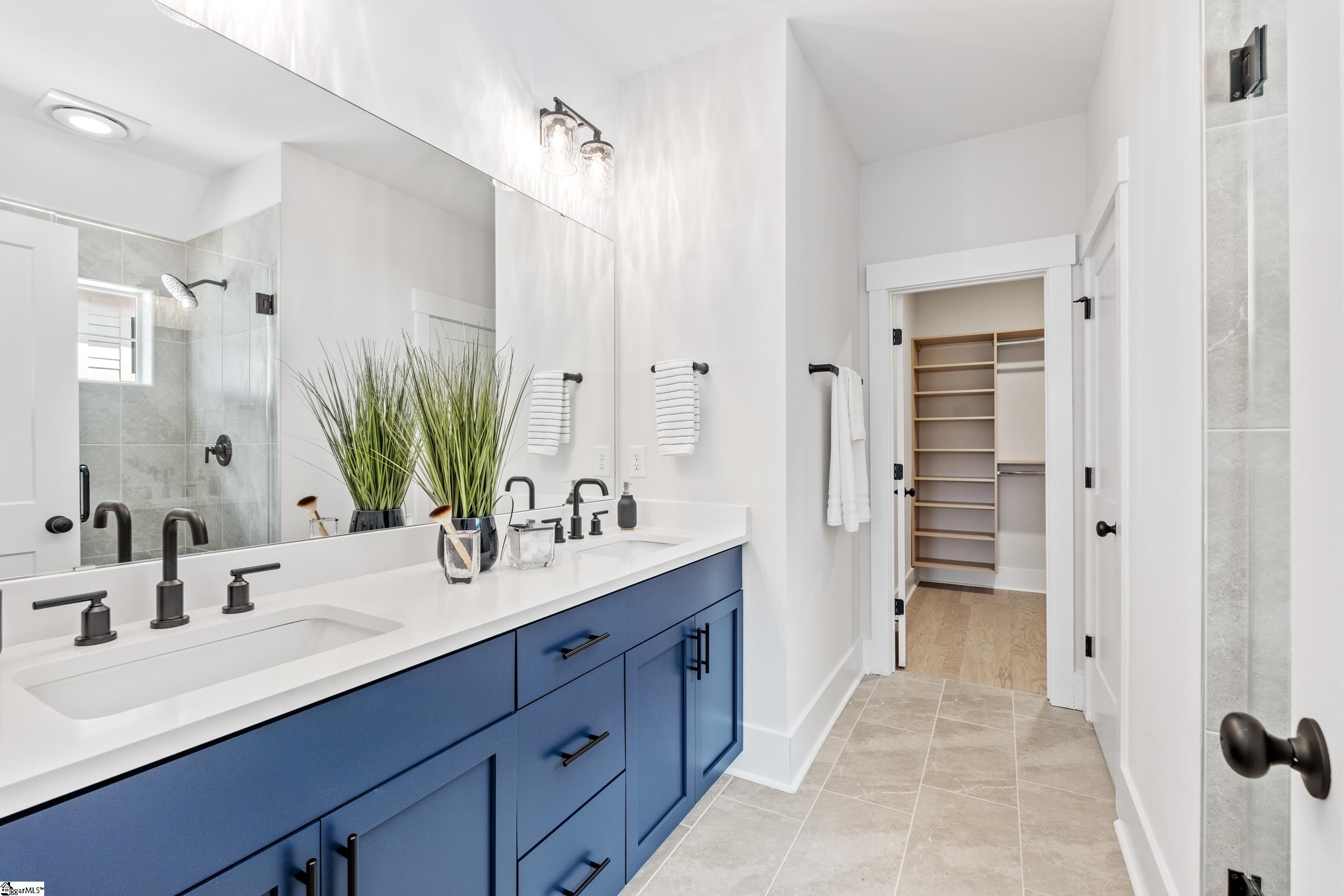 1305 Pendleton Street Unit 12