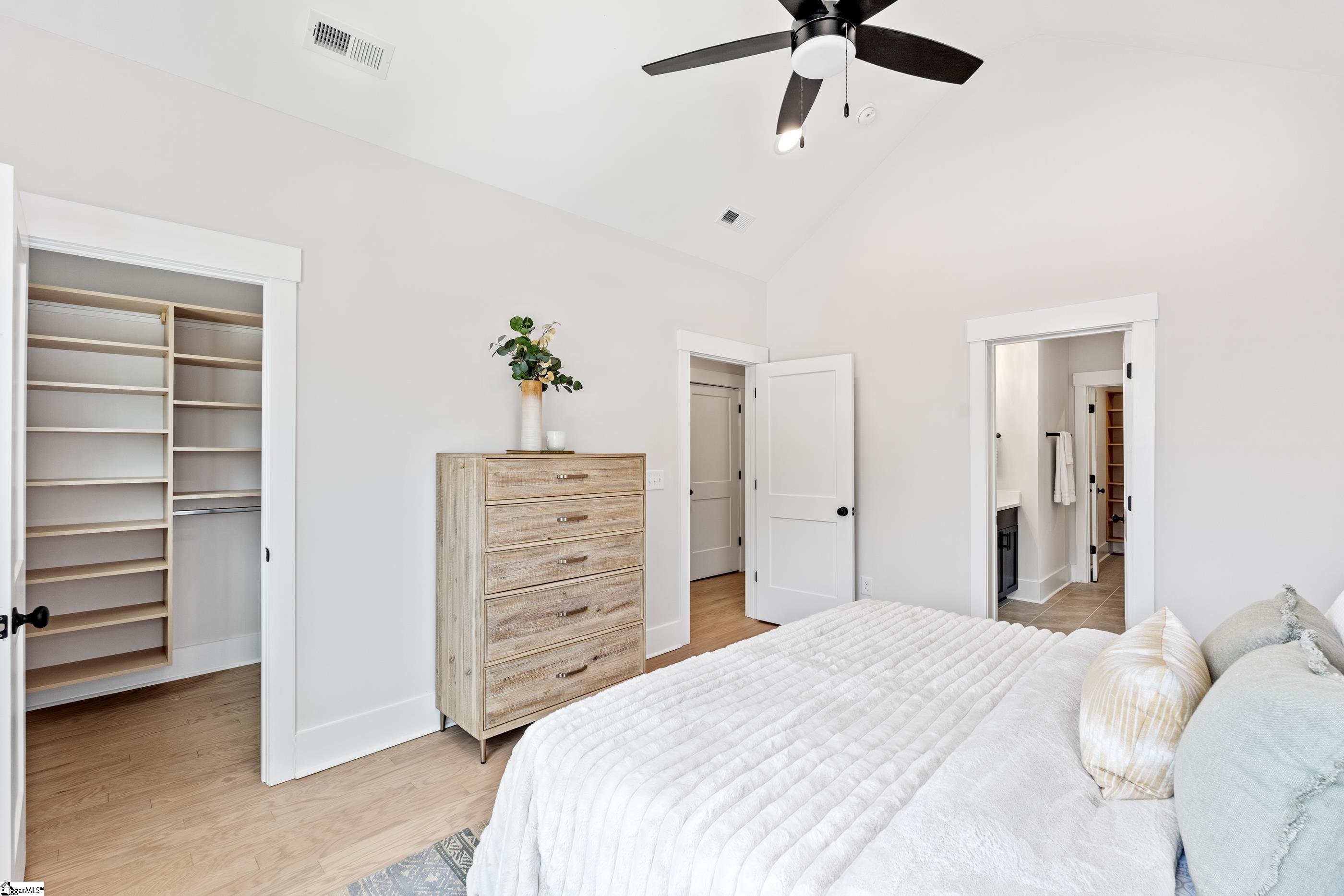 1305 Pendleton Street Unit 12