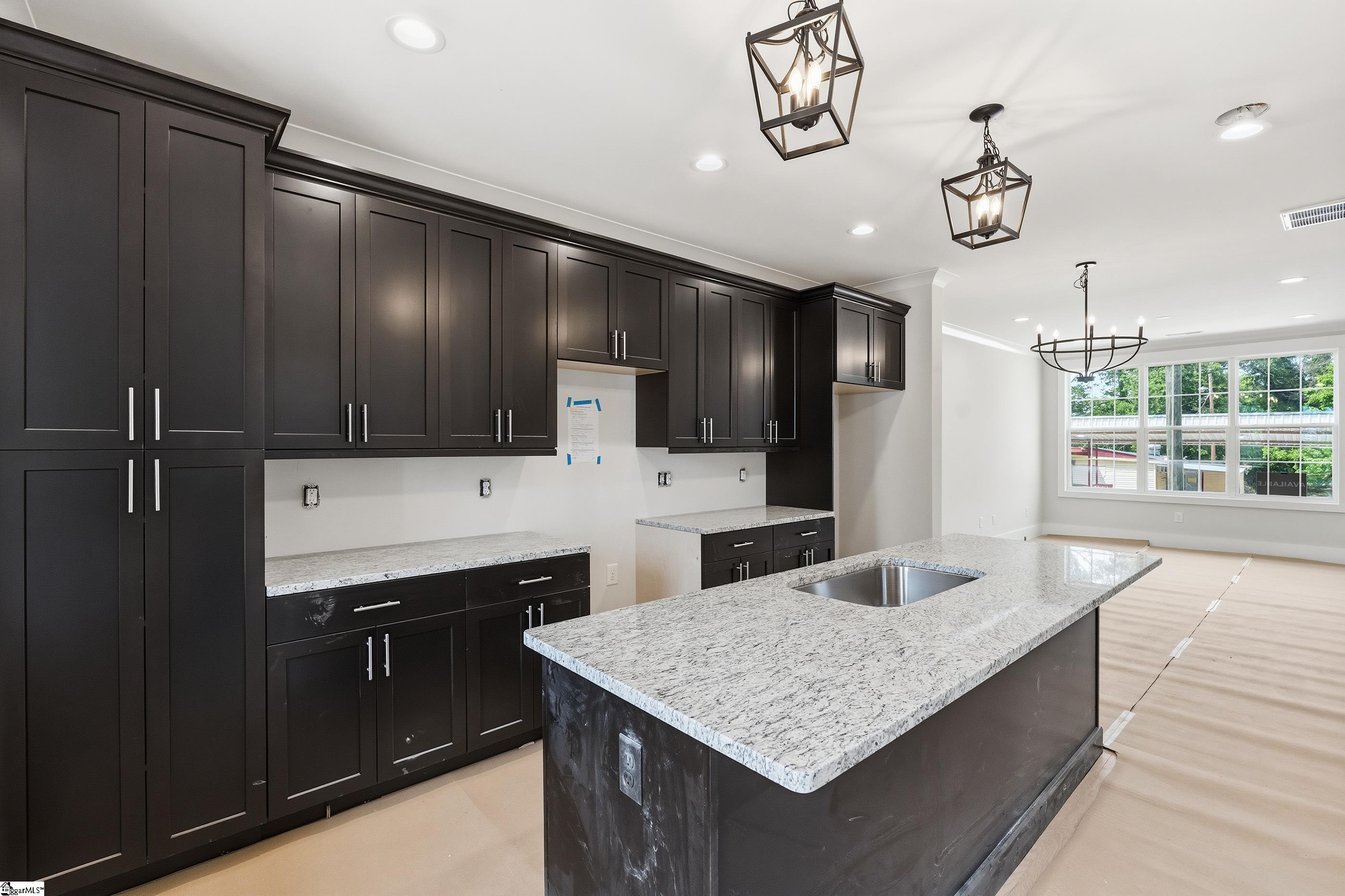 1305 Pendleton Street Unit 14