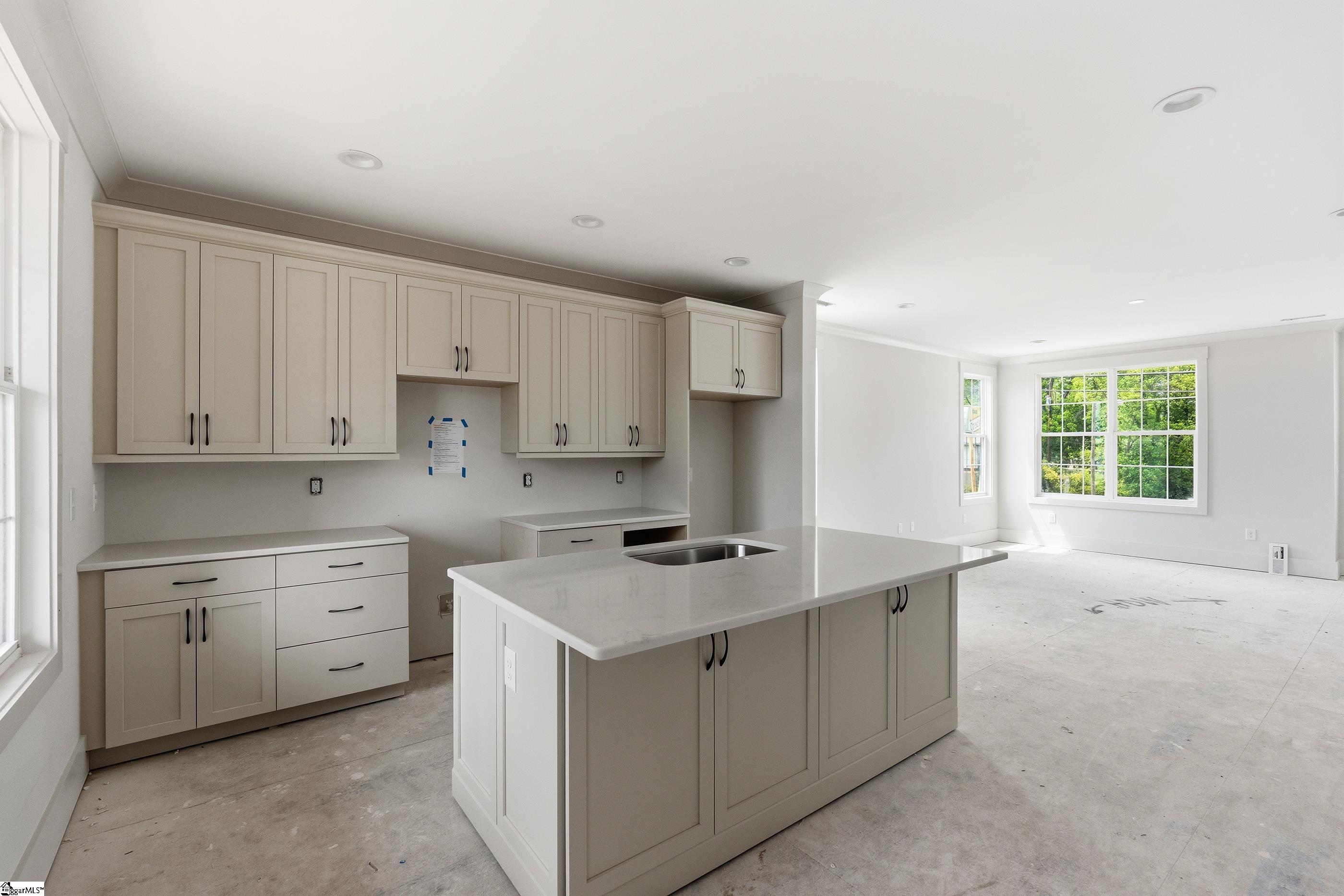 1305 Pendleton Street Unit 18