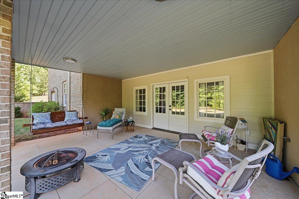5 French Country Place