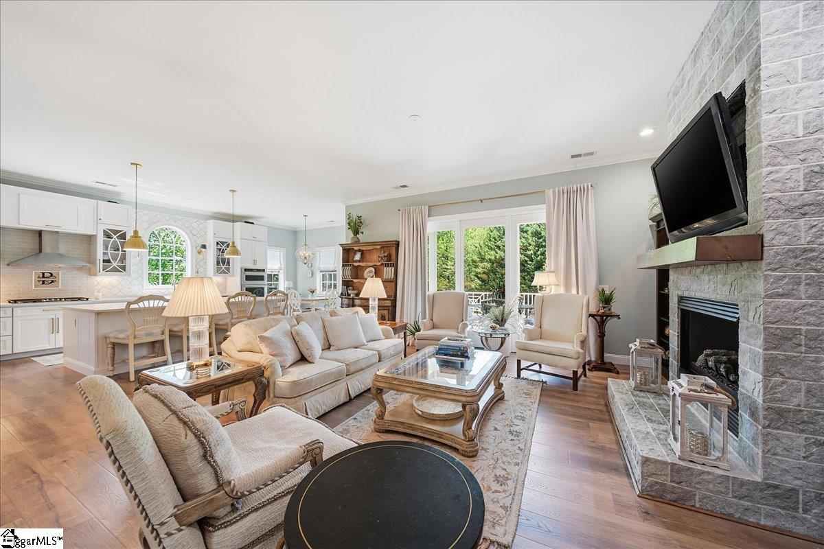 5 French Country Place