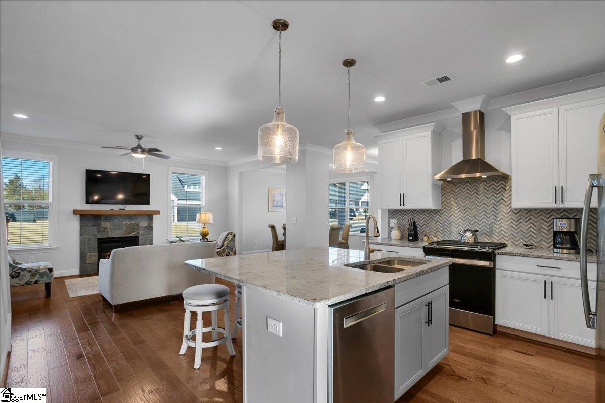 2 Winding Rock Road