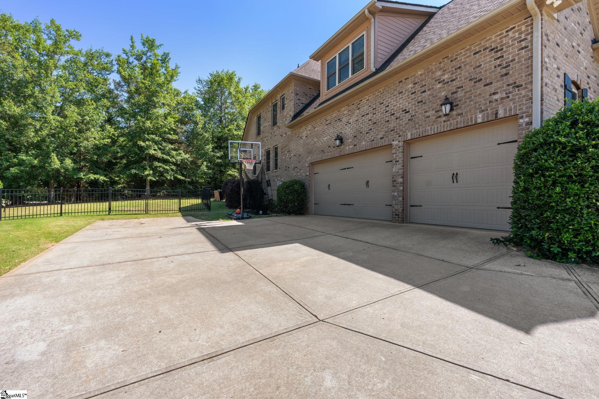 224 Bent Hook Way