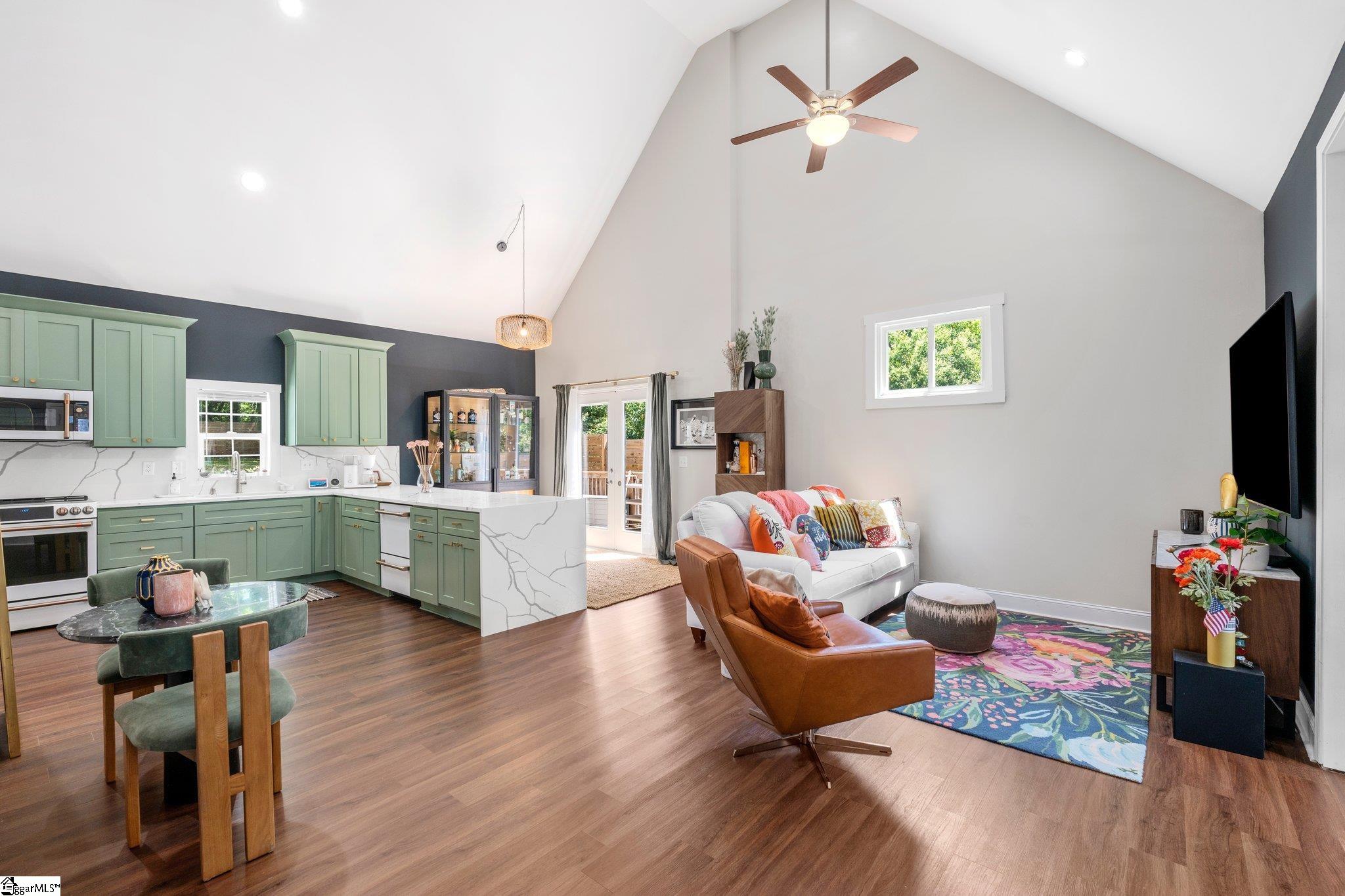 3 Deering Street