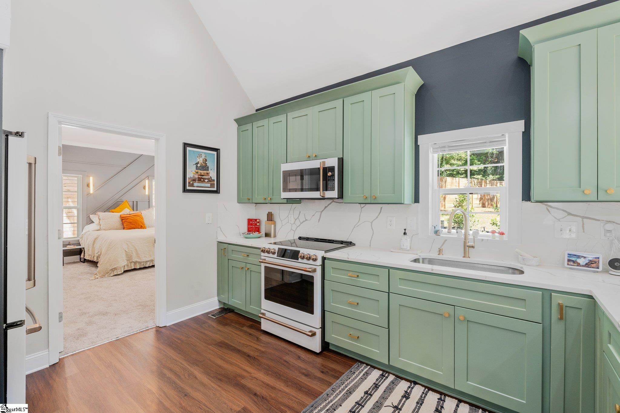 3 Deering Street