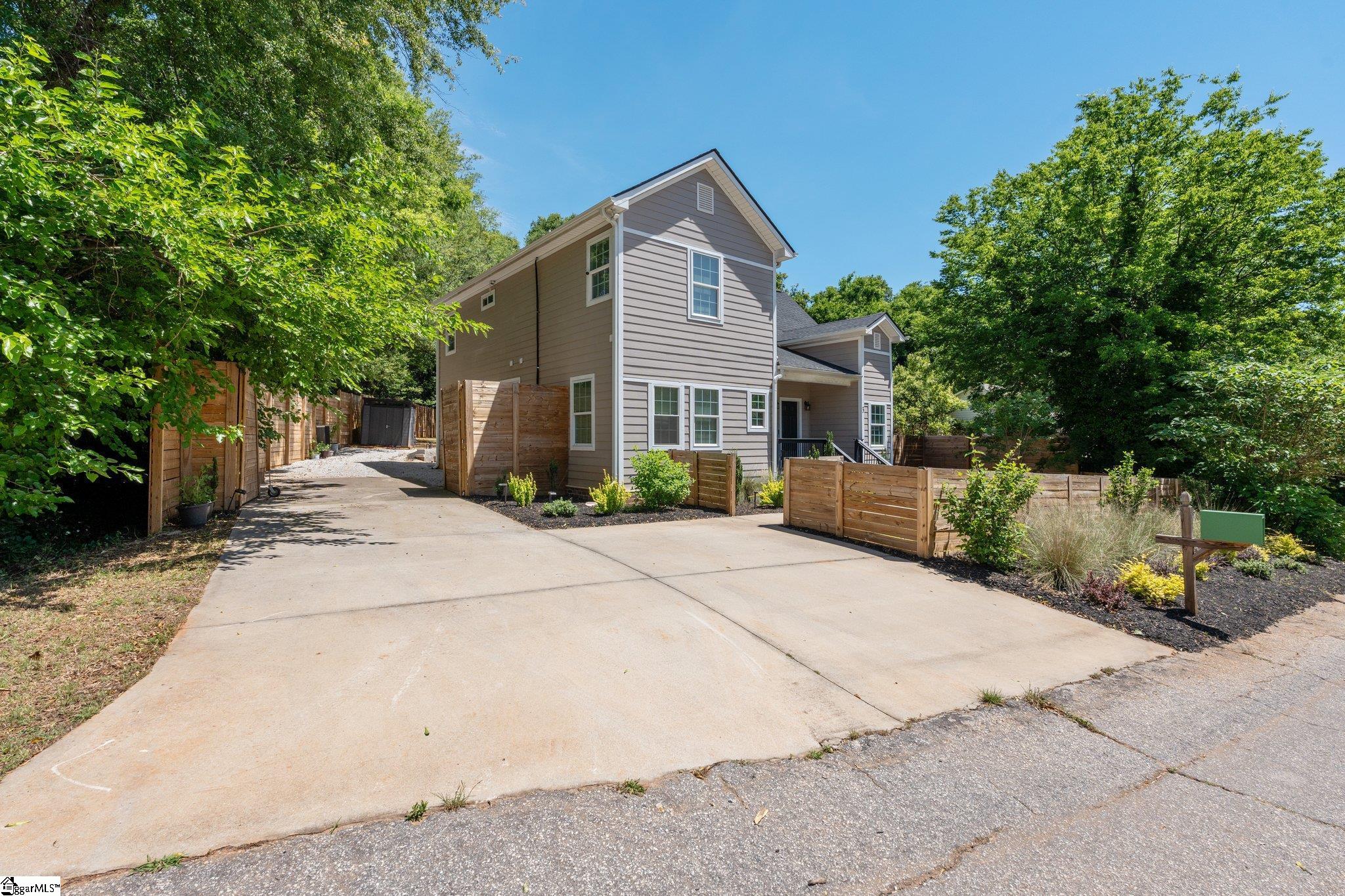 3 Deering Street