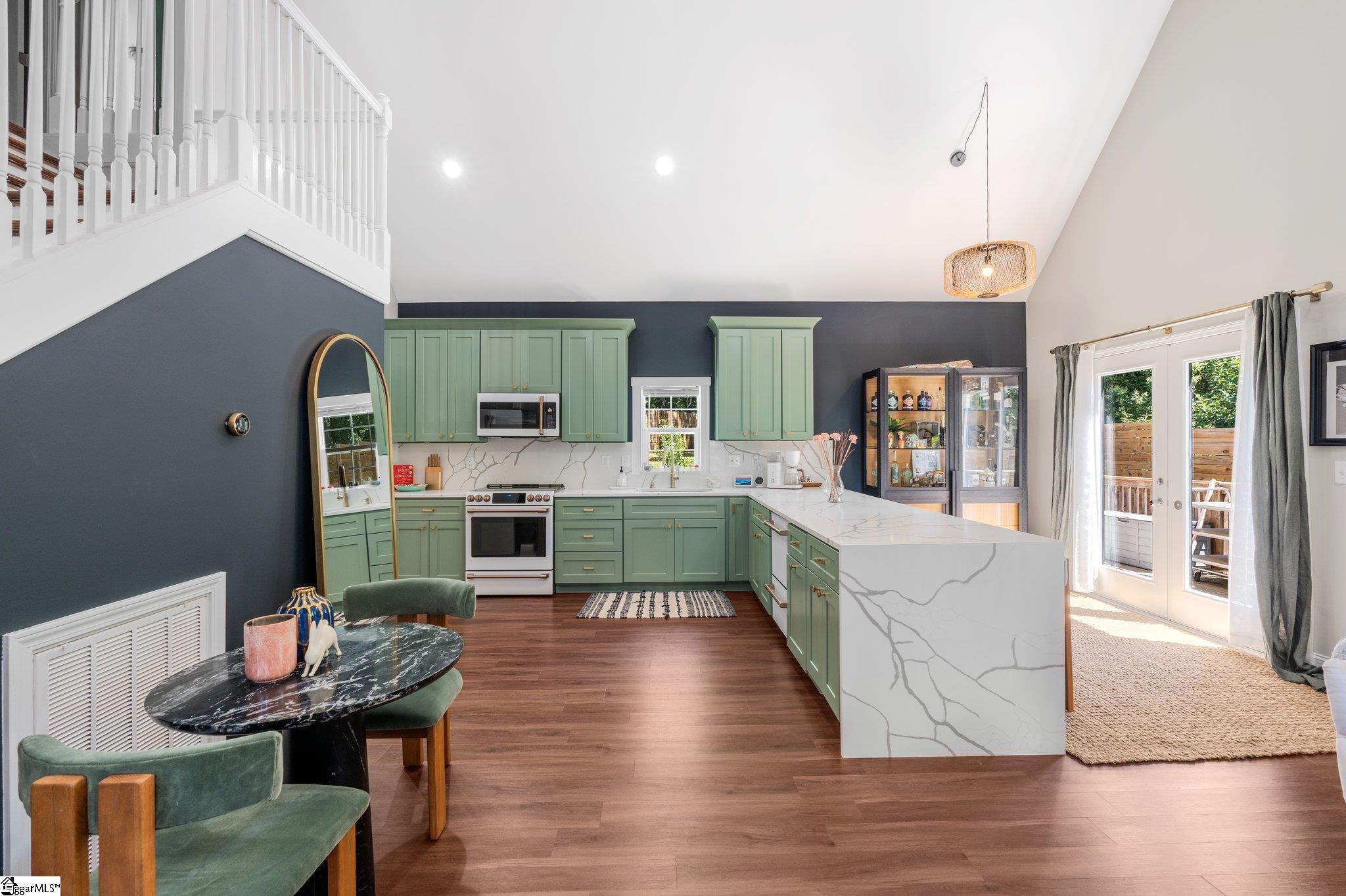 3 Deering Street