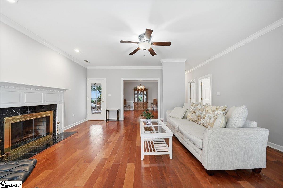 6 Greenview Drive