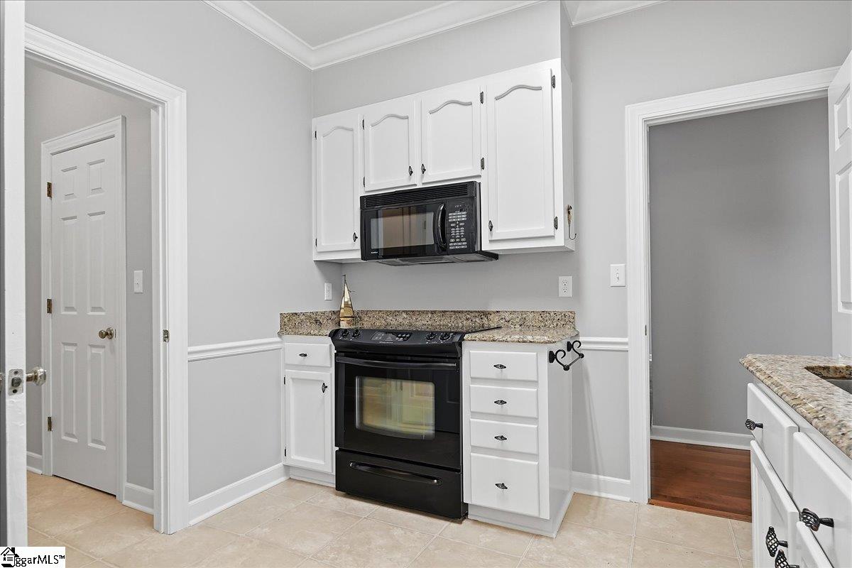 6 Greenview Drive