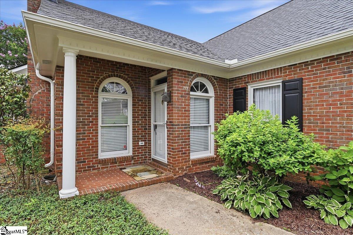 6 Greenview Drive