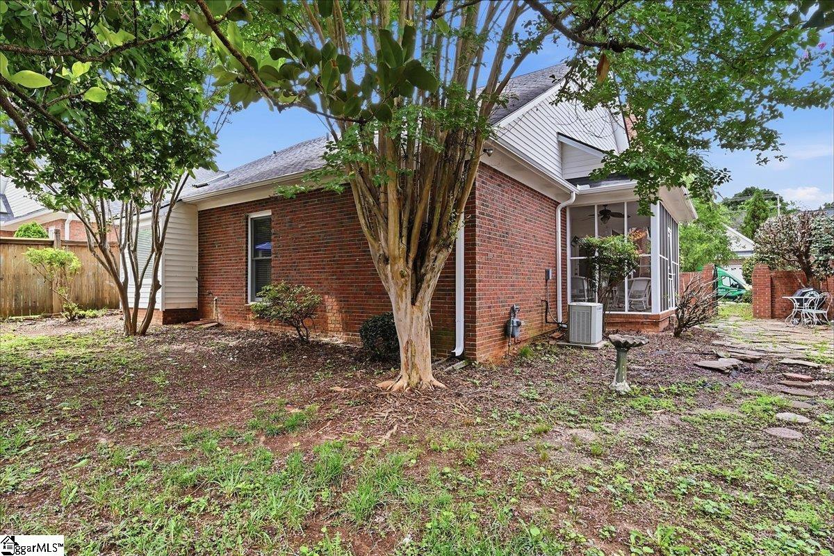 6 Greenview Drive