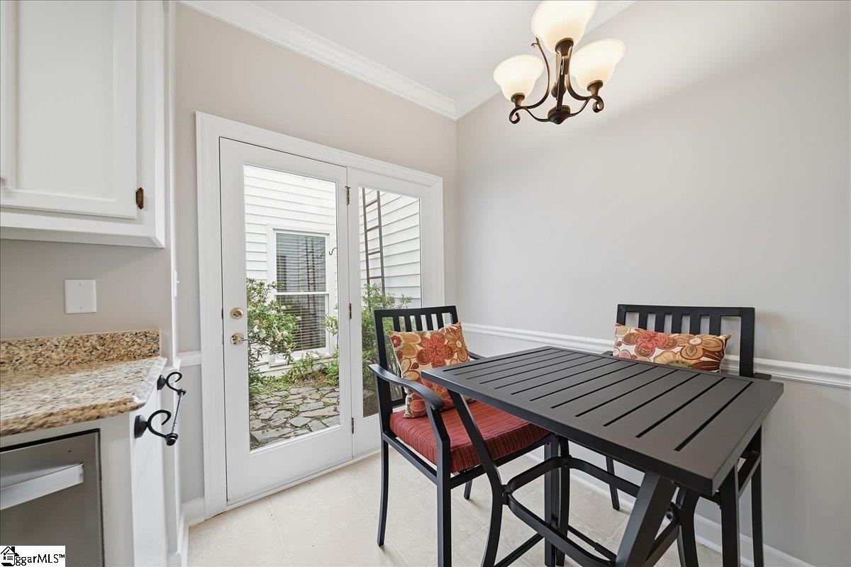 6 Greenview Drive
