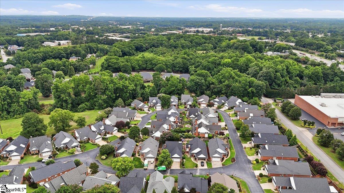 6 Greenview Drive