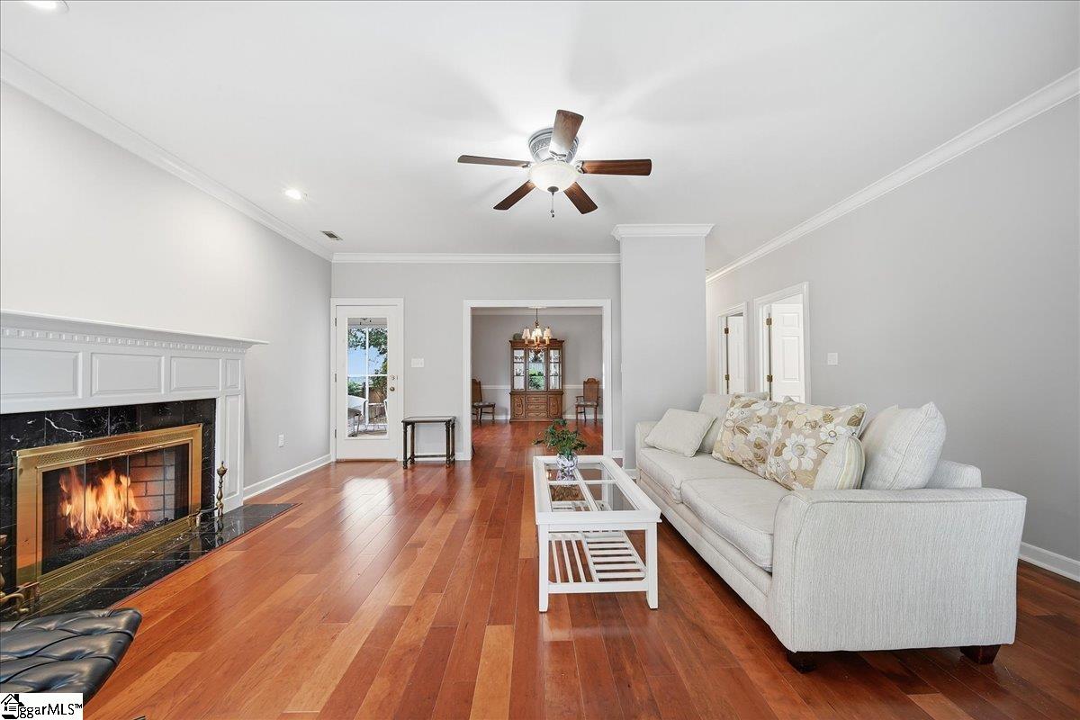 6 Greenview Drive