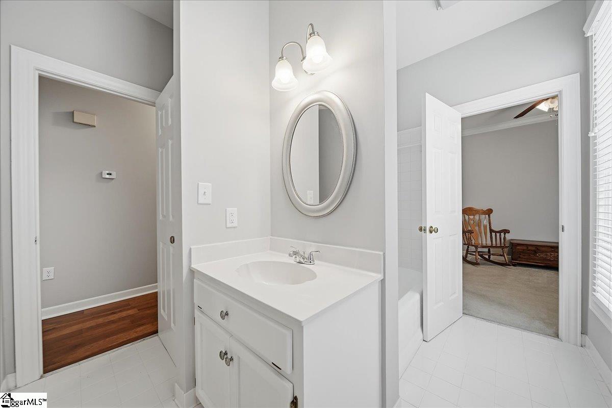 6 Greenview Drive