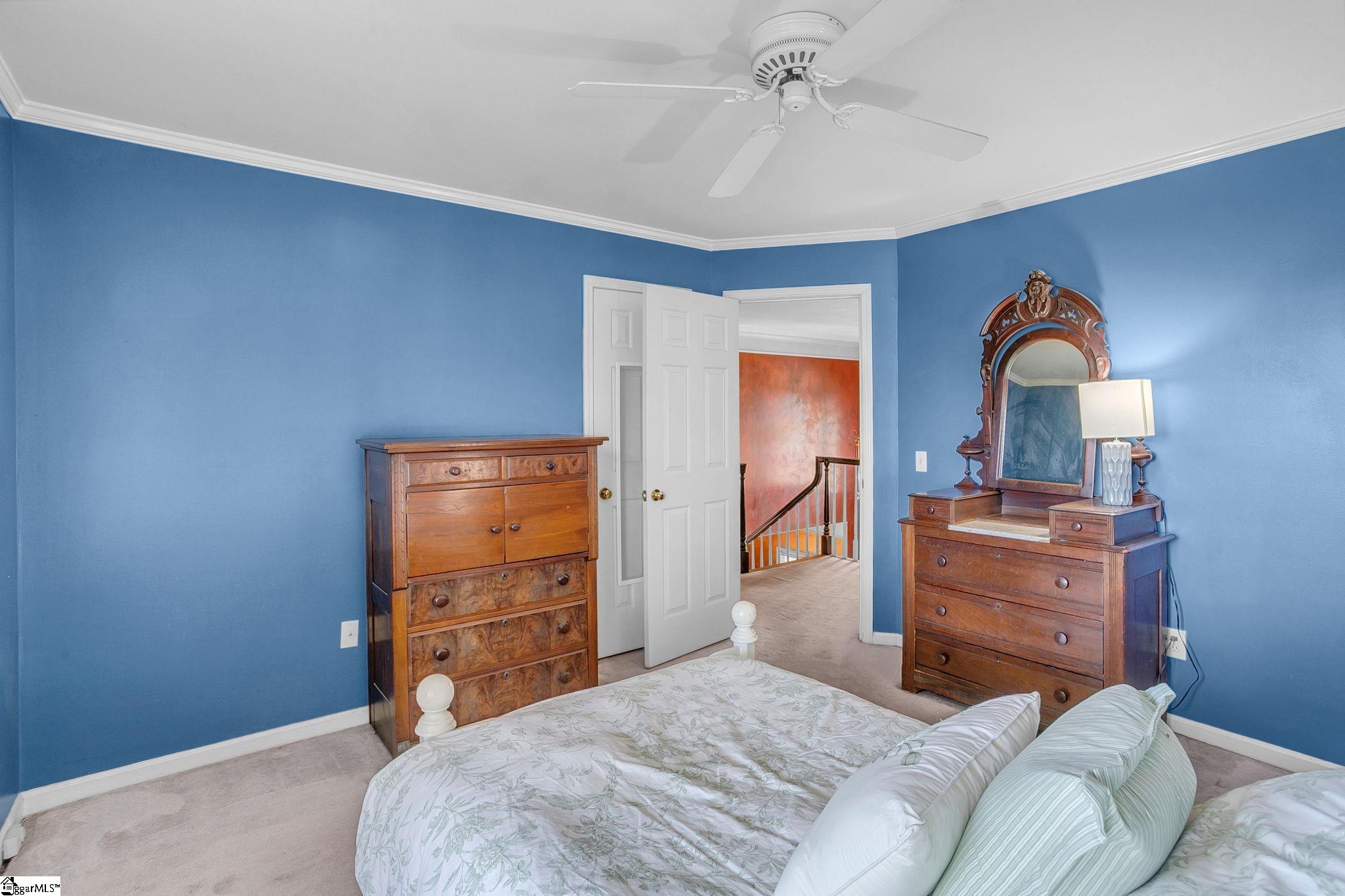 211 W Hypericum Lane