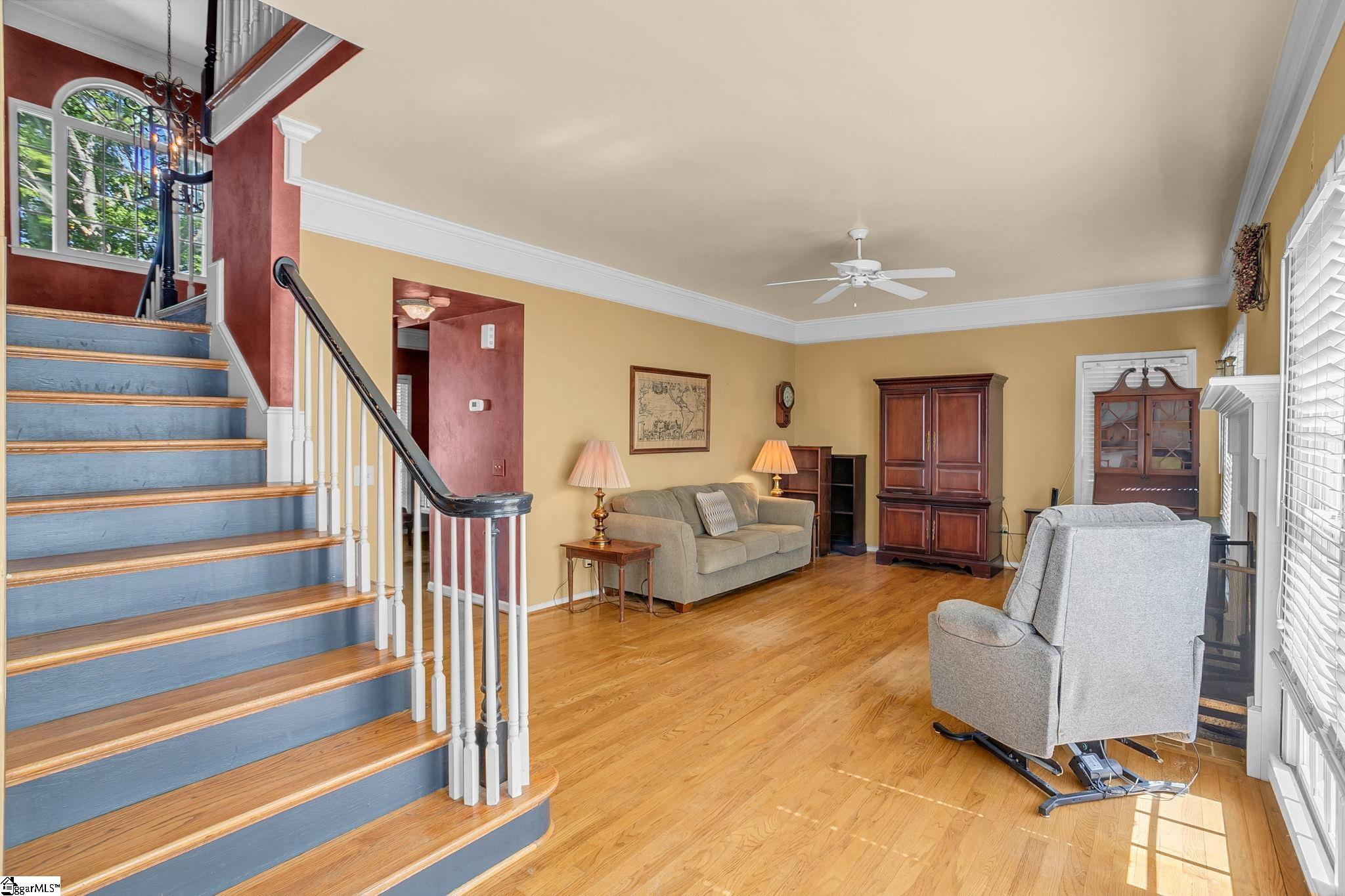211 W Hypericum Lane