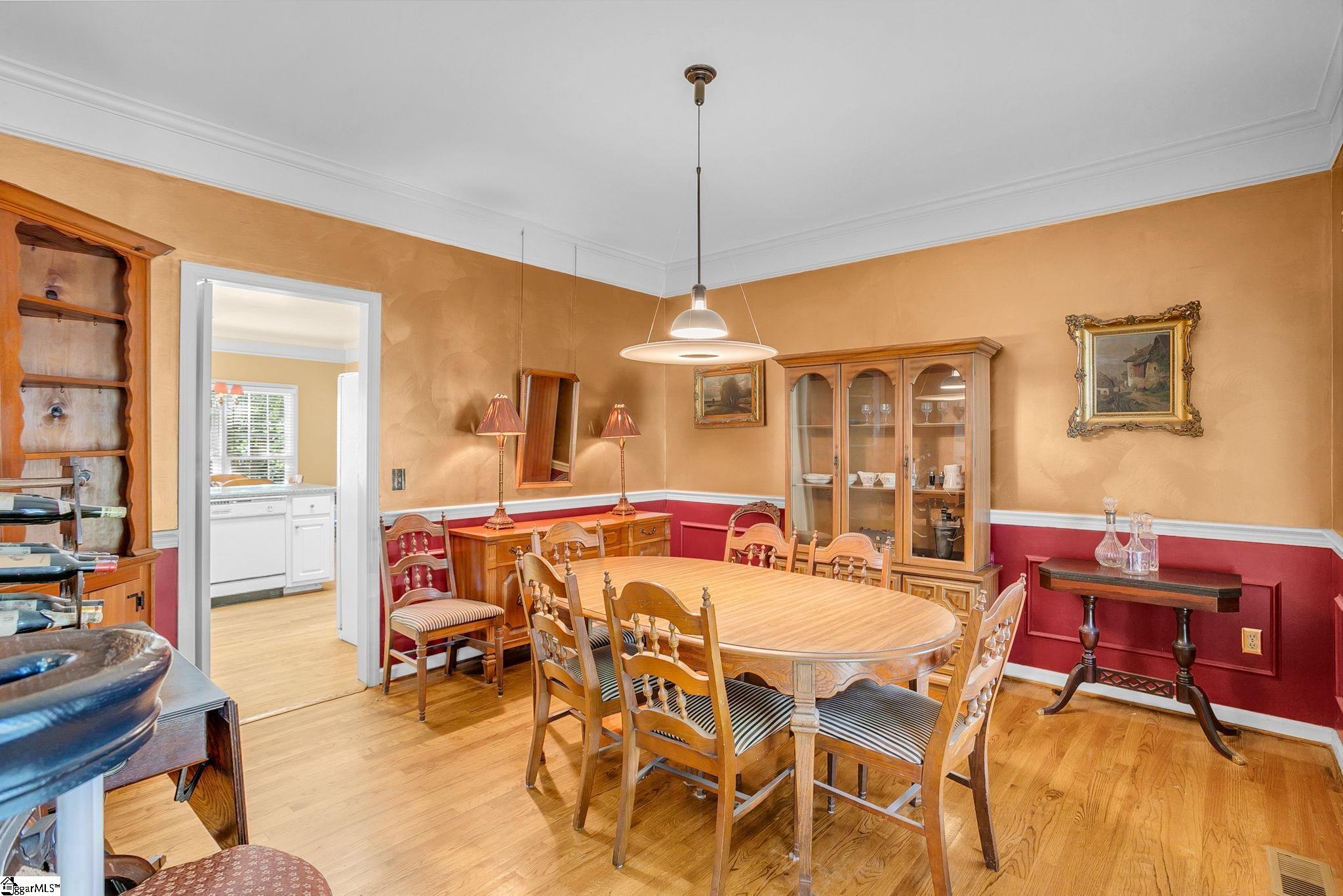 211 W Hypericum Lane