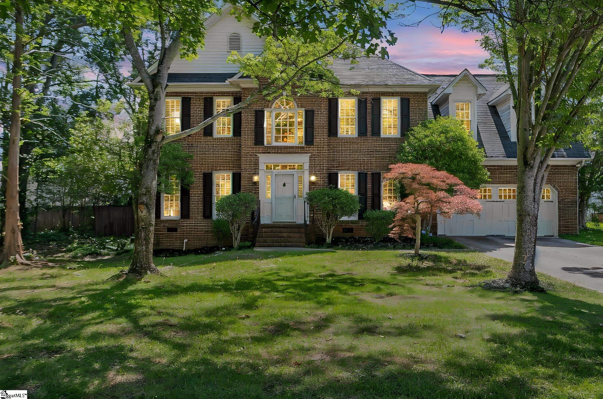 211 W Hypericum Lane