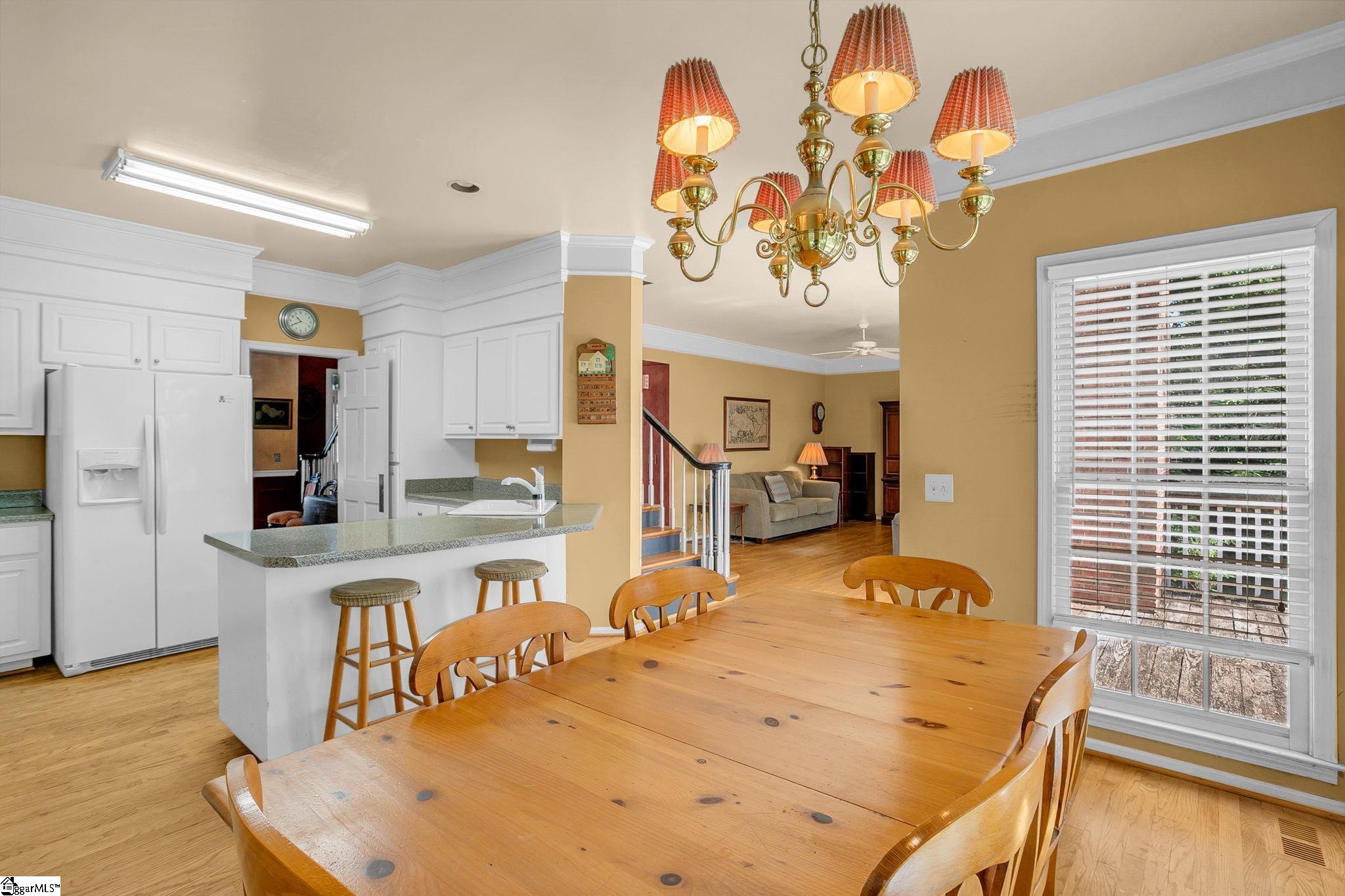 211 W Hypericum Lane