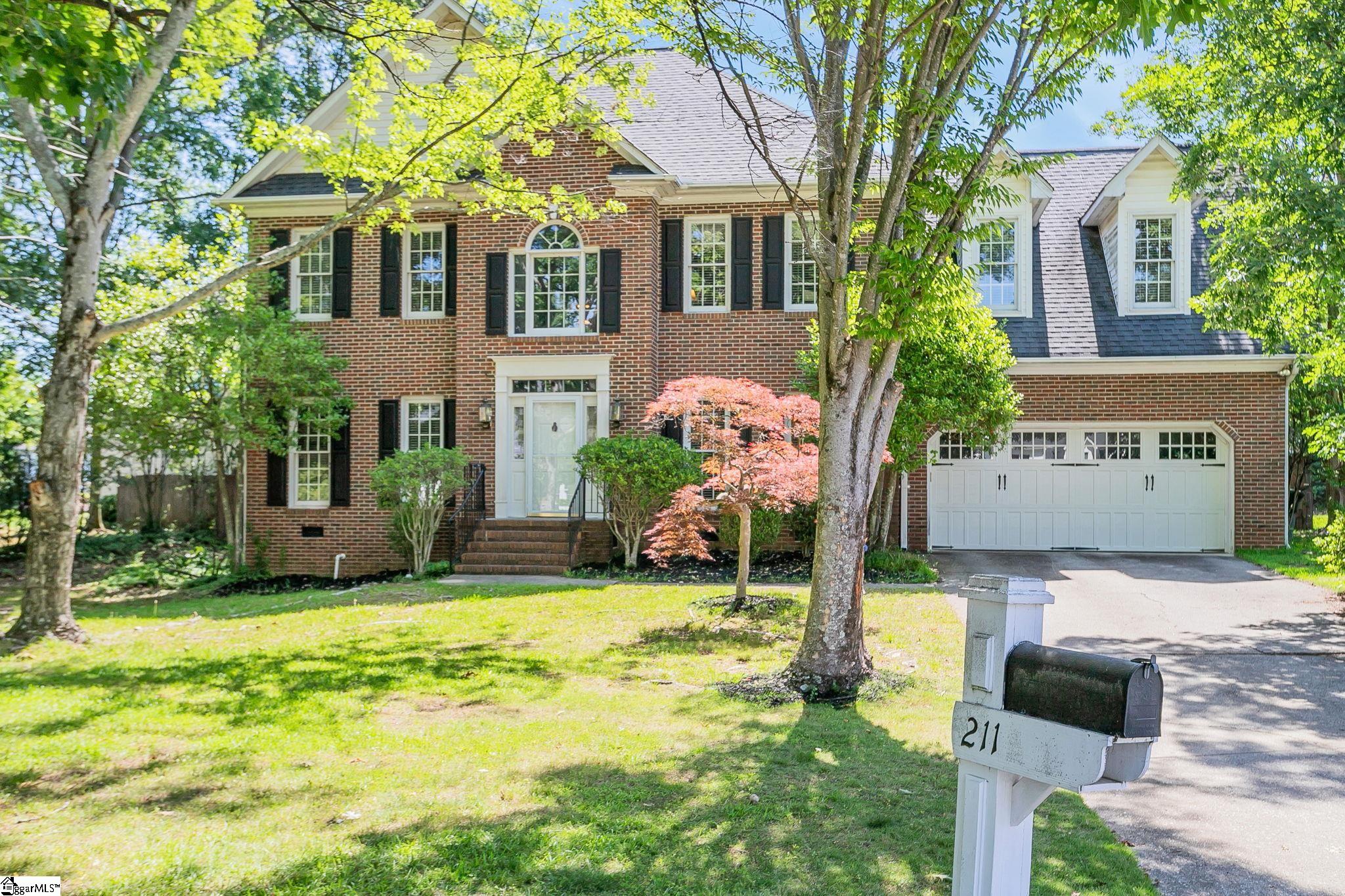 211 W Hypericum Lane