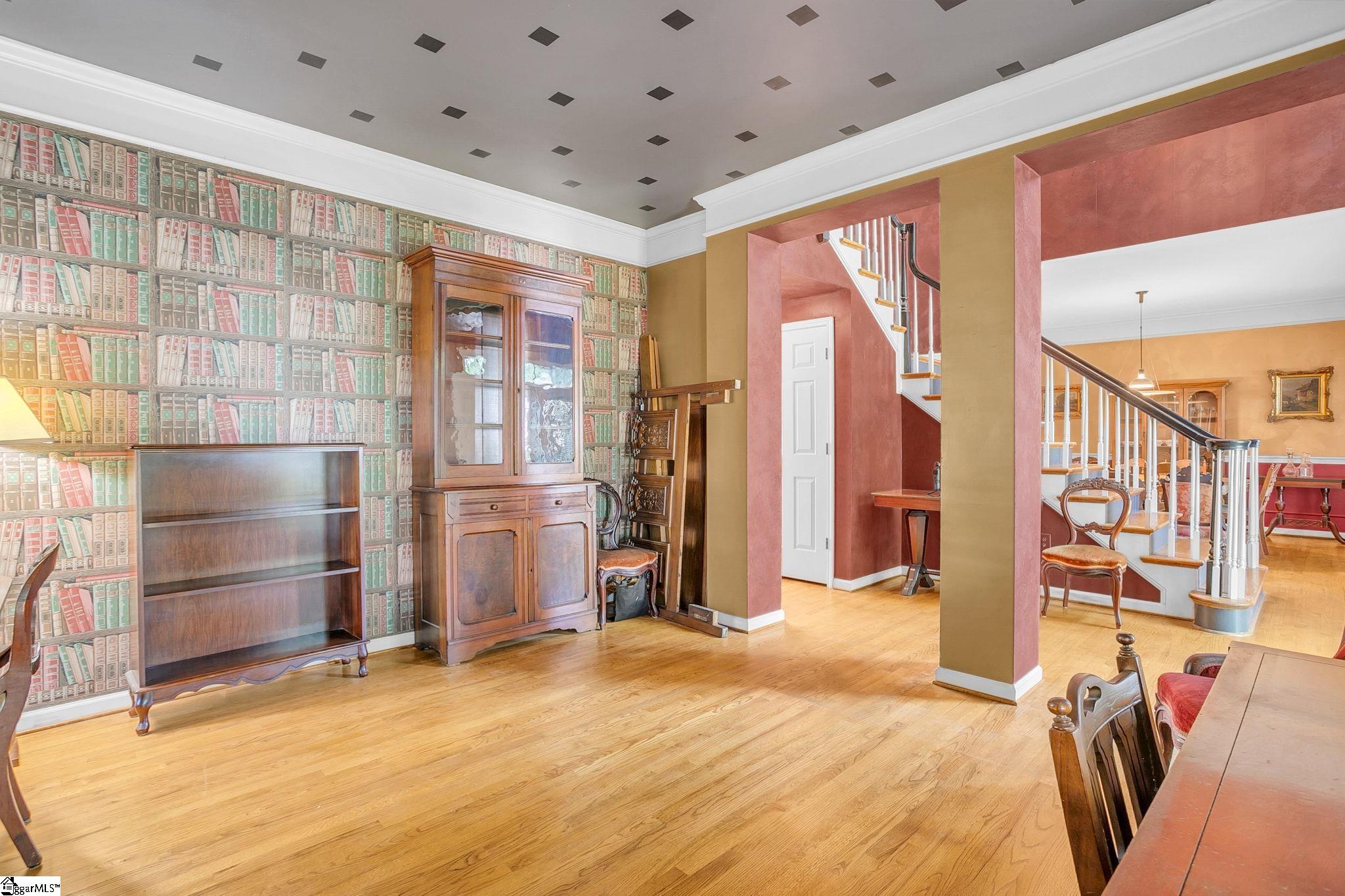 211 W Hypericum Lane