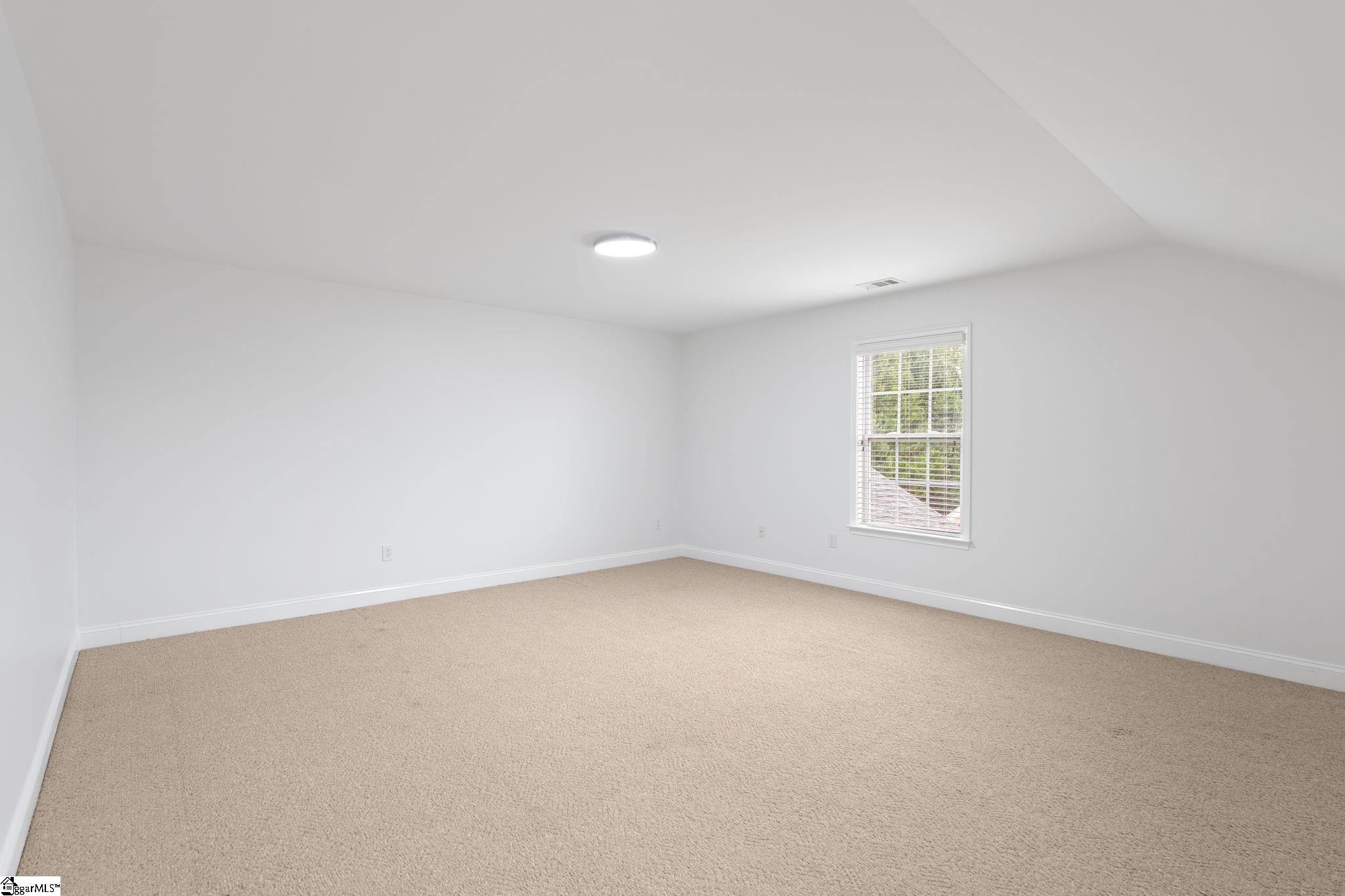 207 Traymore Way