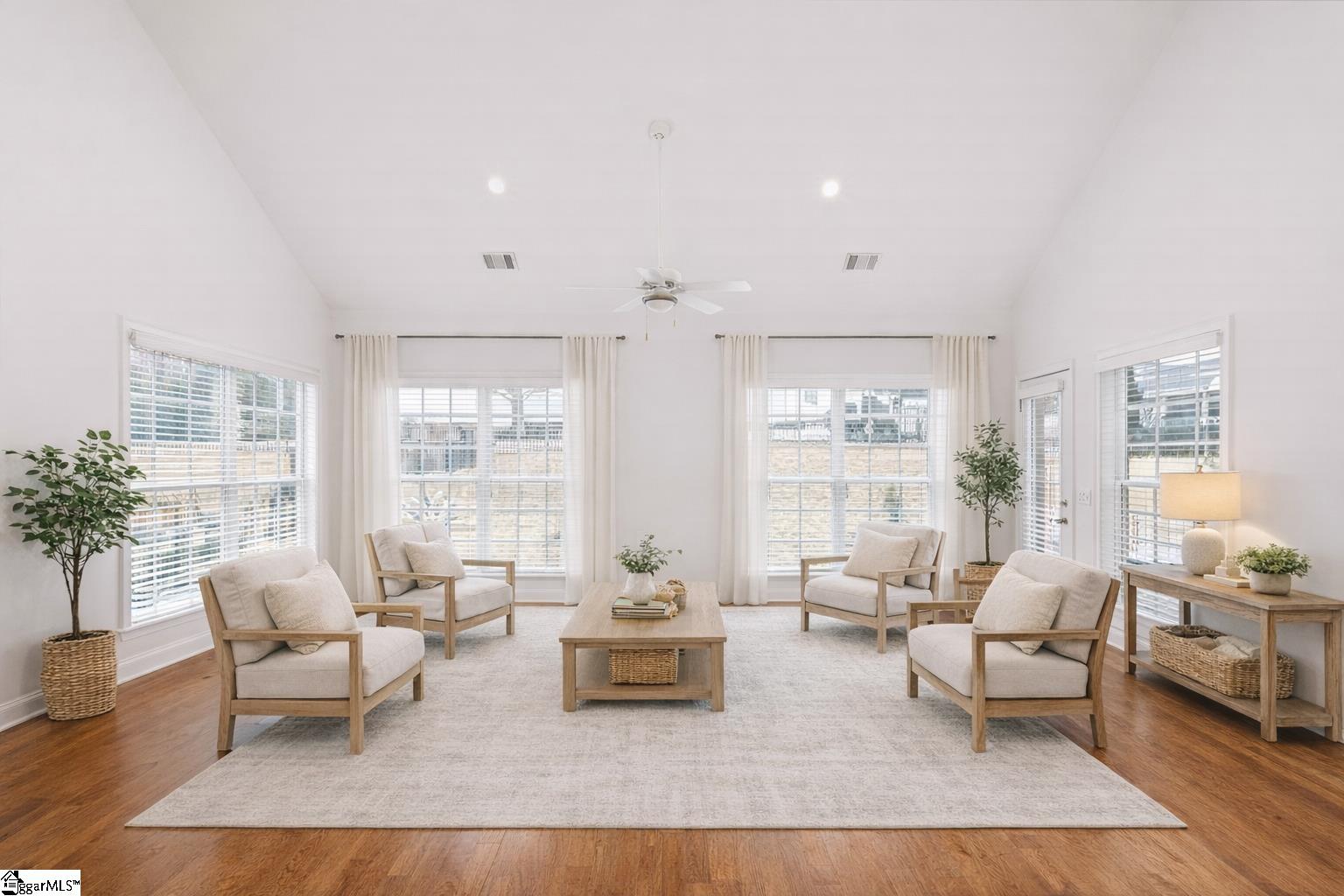 207 Traymore Way