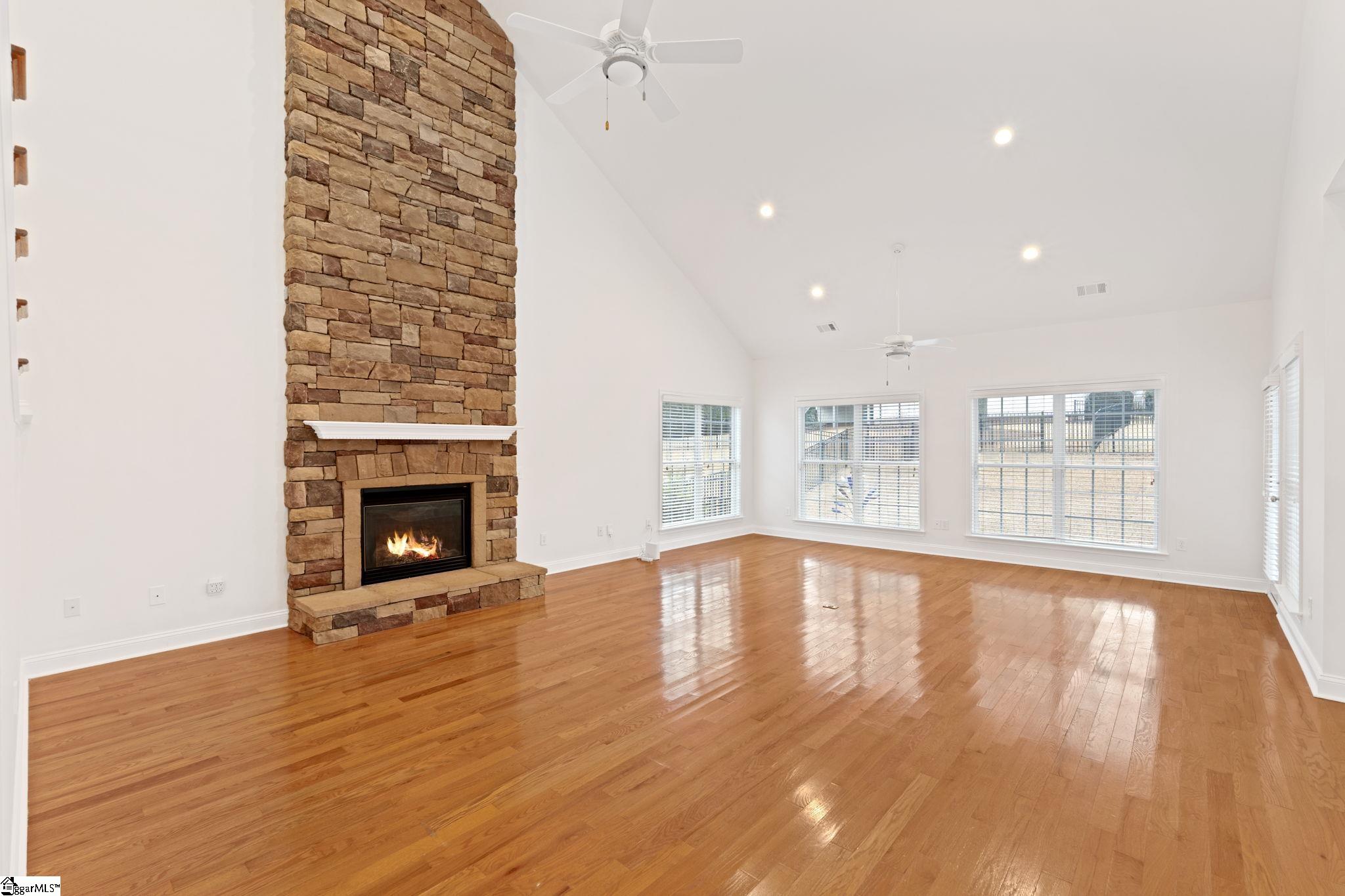 207 Traymore Way