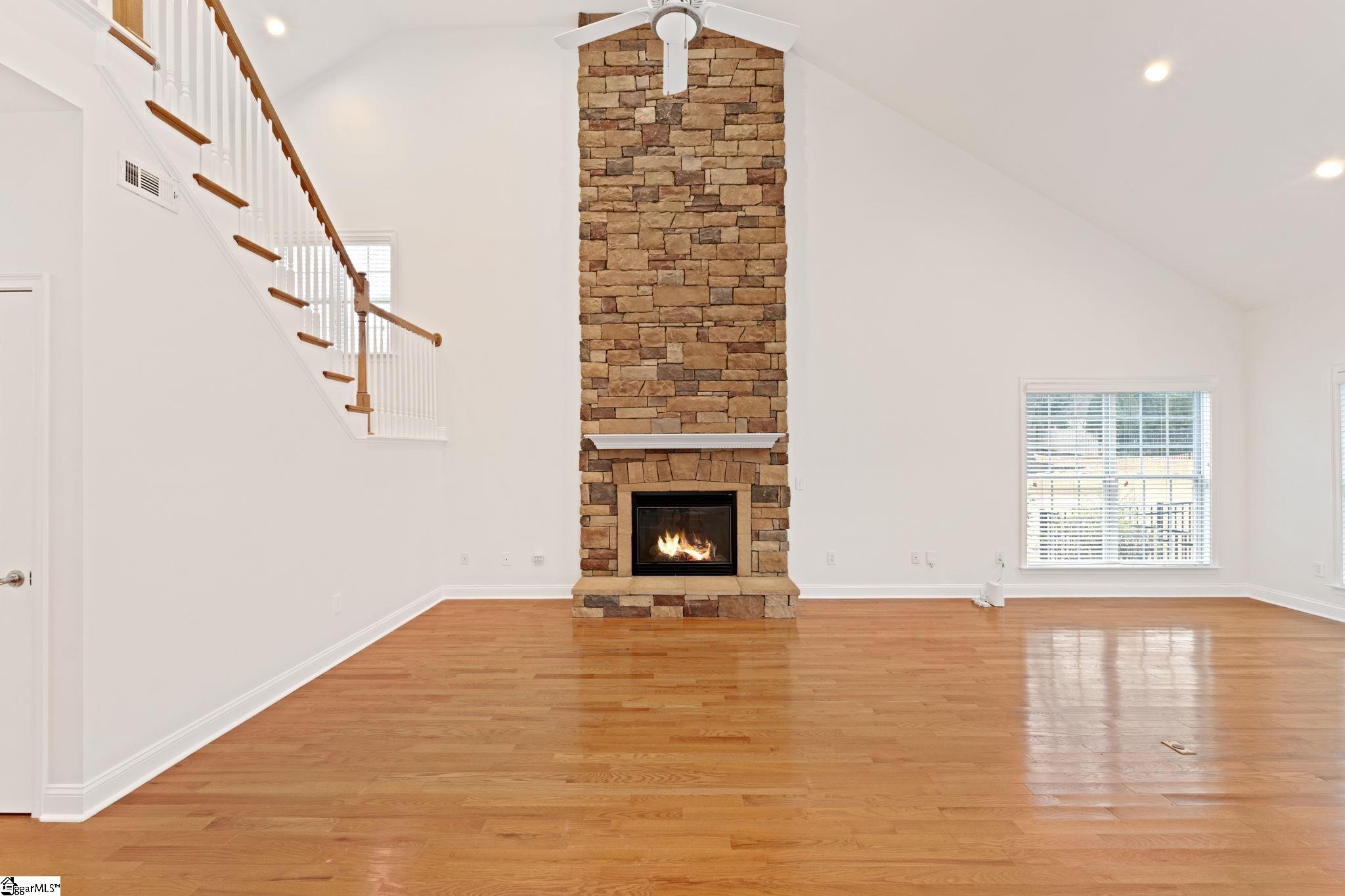 207 Traymore Way