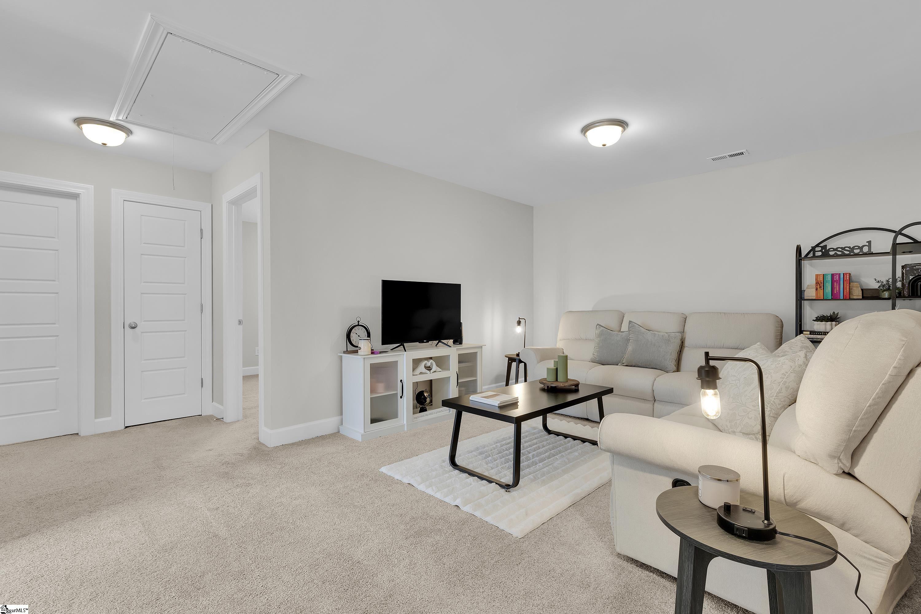 311 Hollenbeck Place