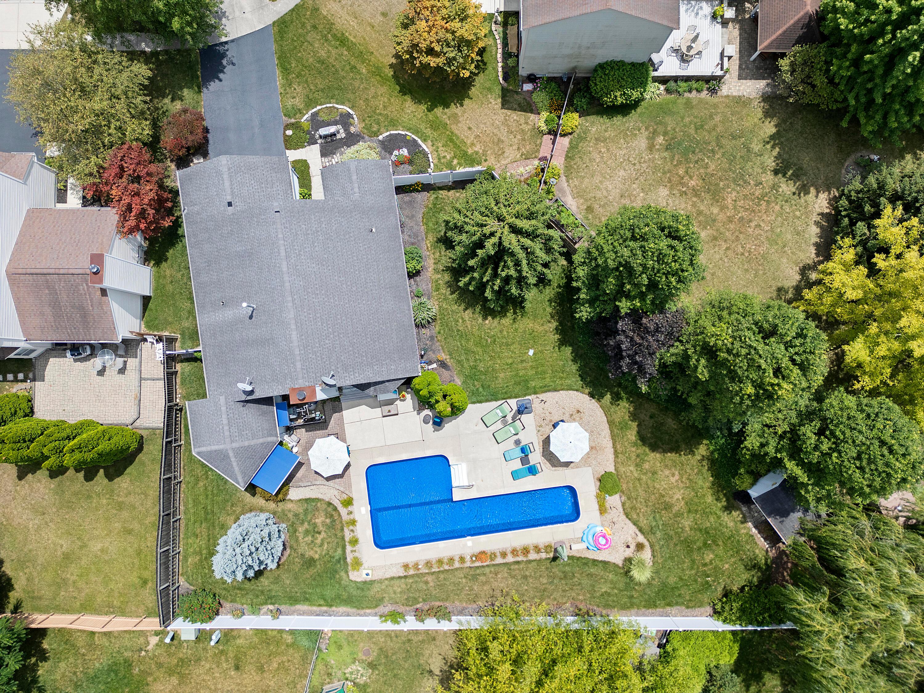 2400 Shelby Lane