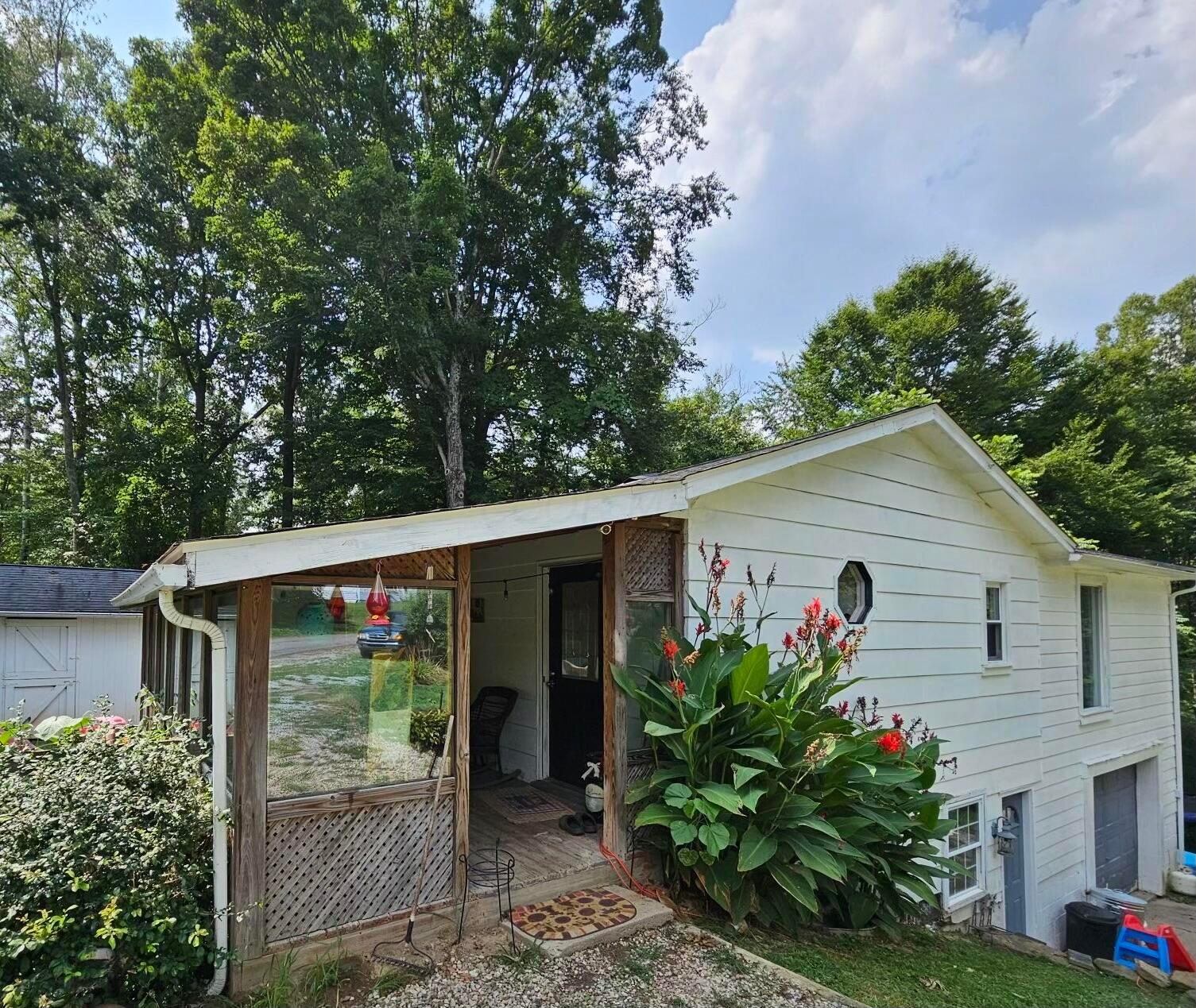 5126 Township Road 225 SE