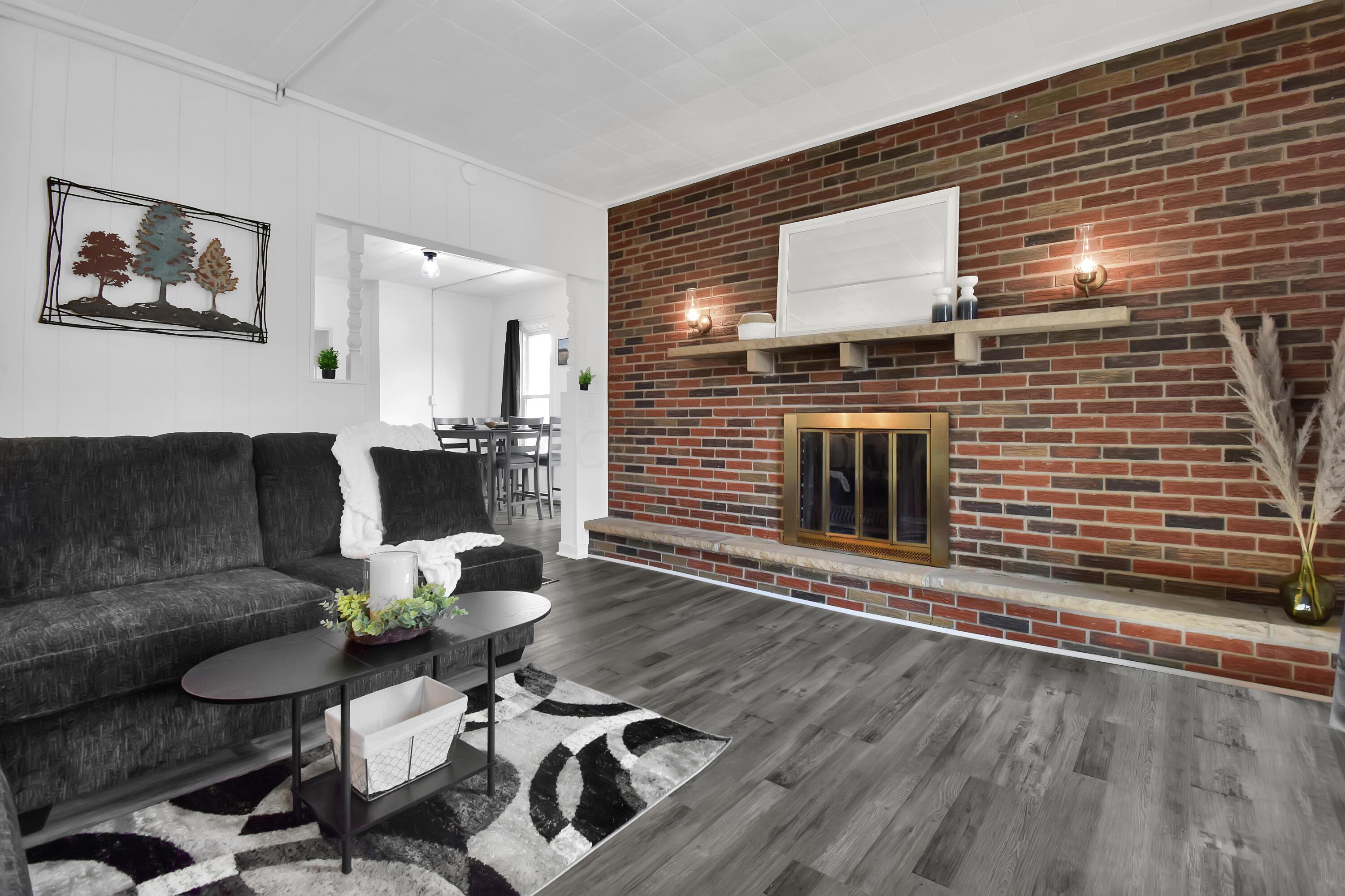 909 W Vine Street