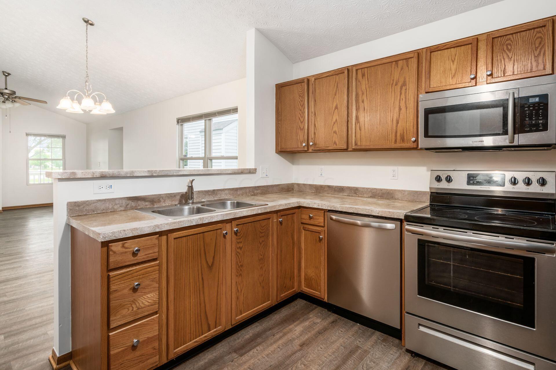 1370 Hepatica Street, 37