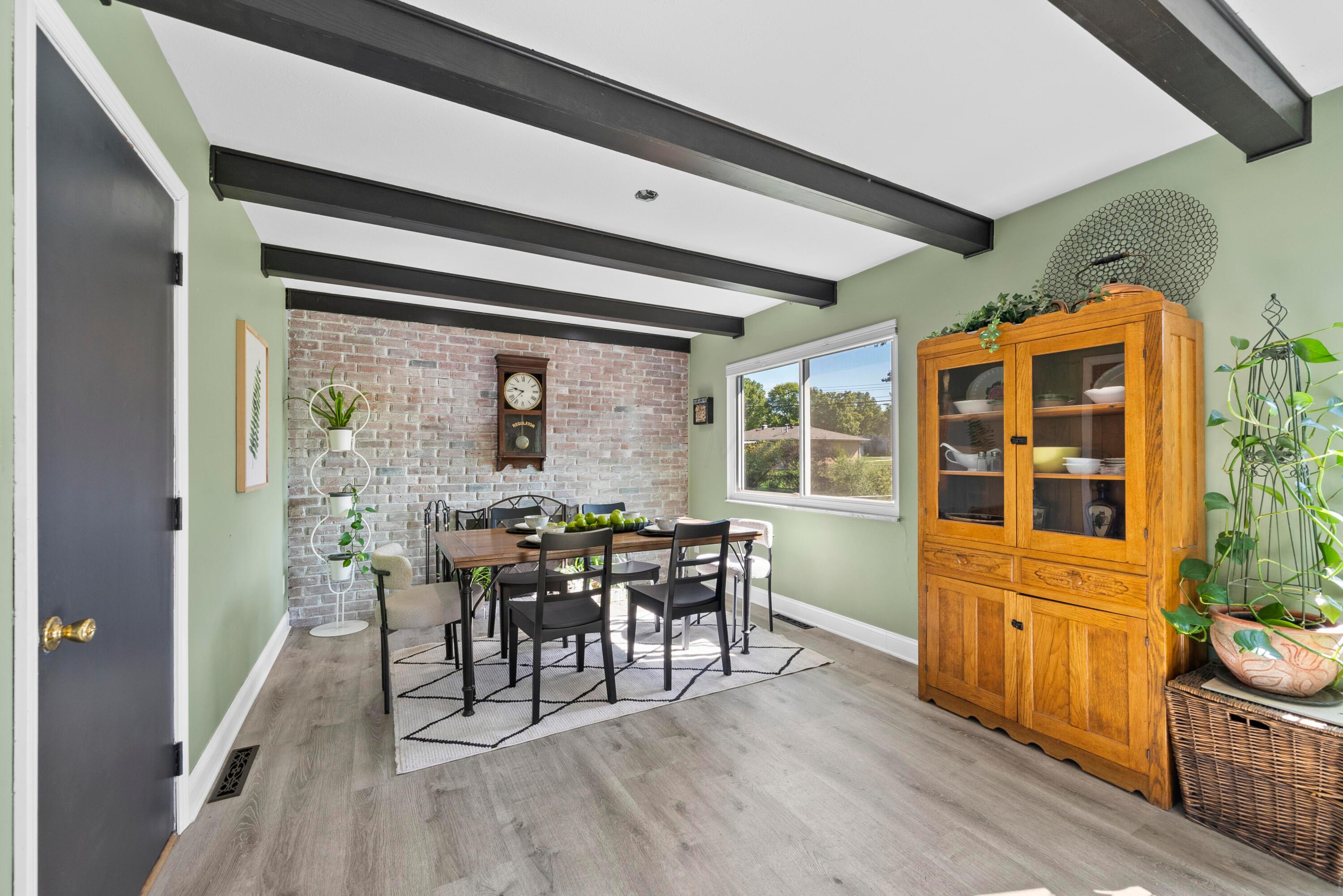 379 Electric Avenue