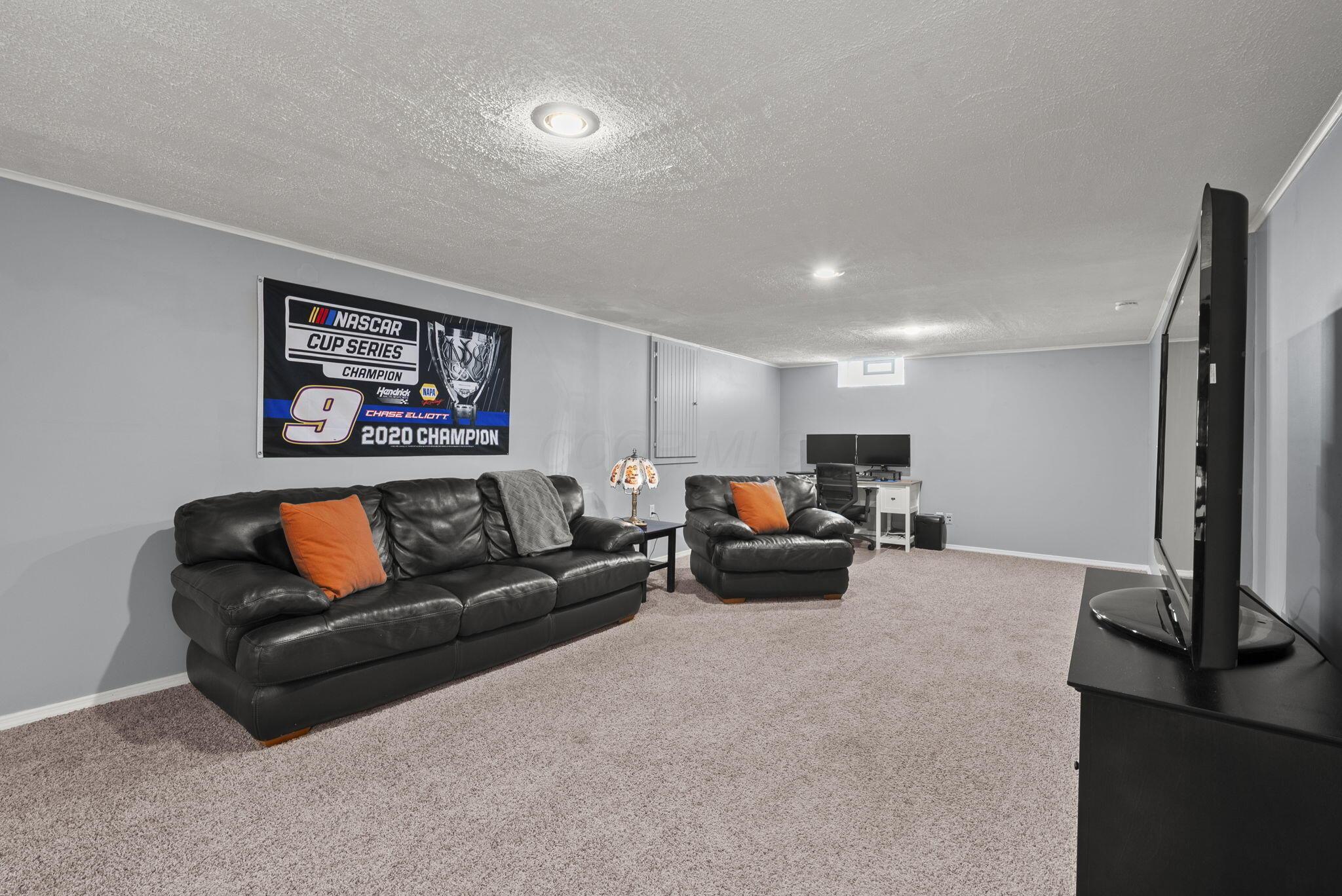 8040 Schoolside Drive