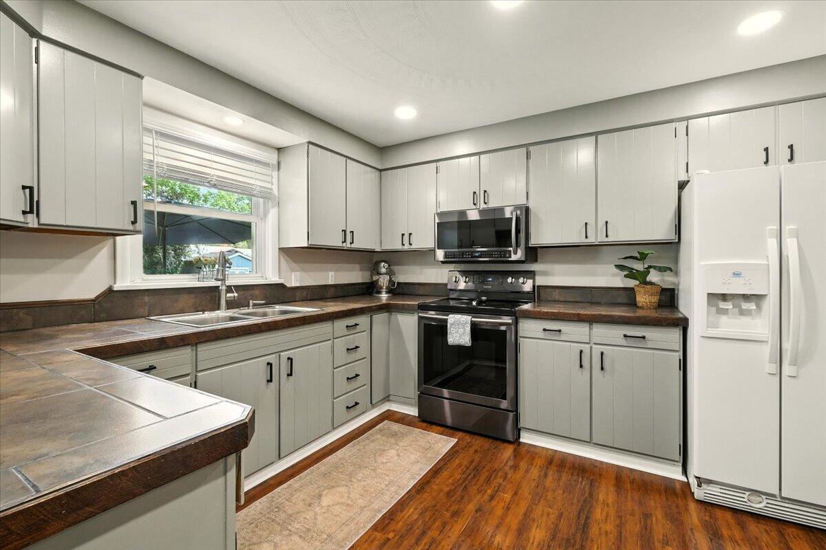 1150 Delwood Drive