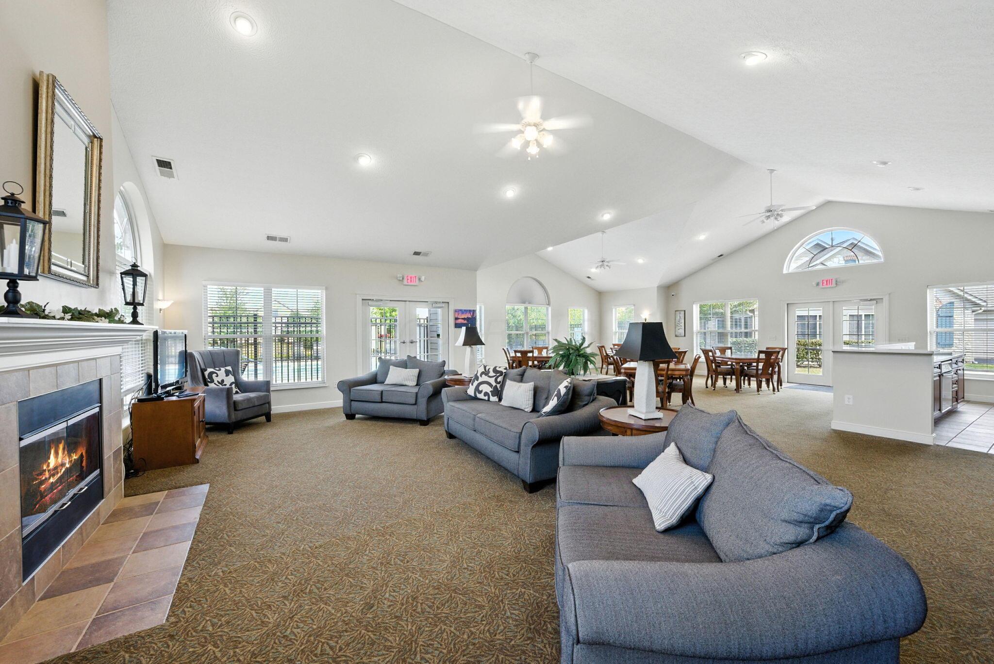 4121 Waterside Place, 13
