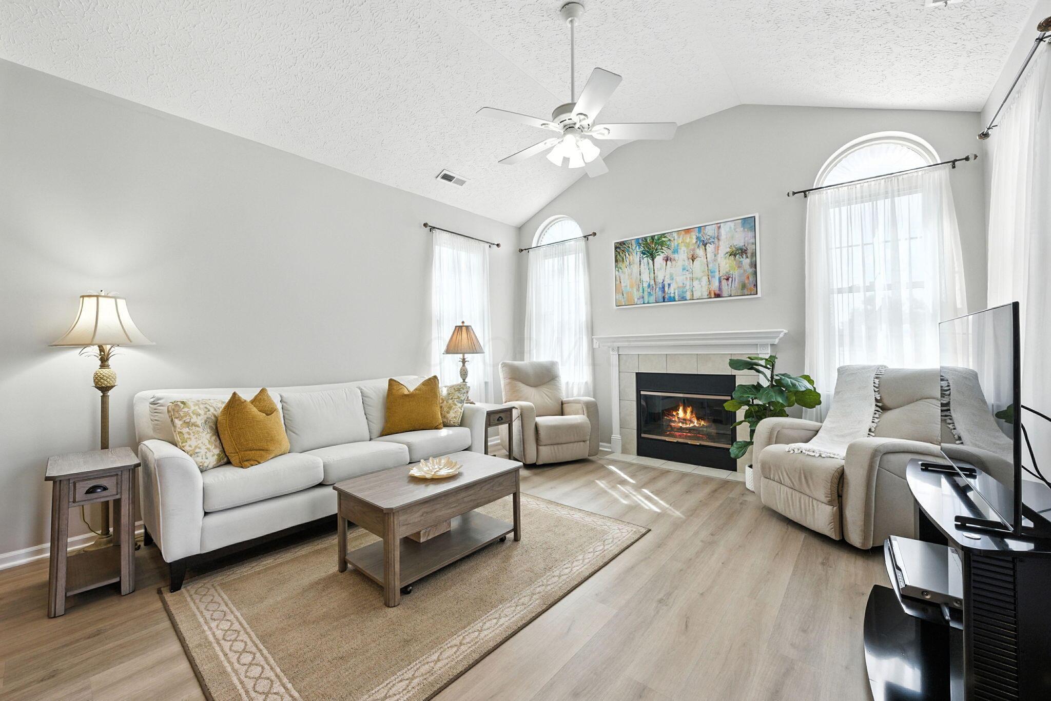 4121 Waterside Place, 13